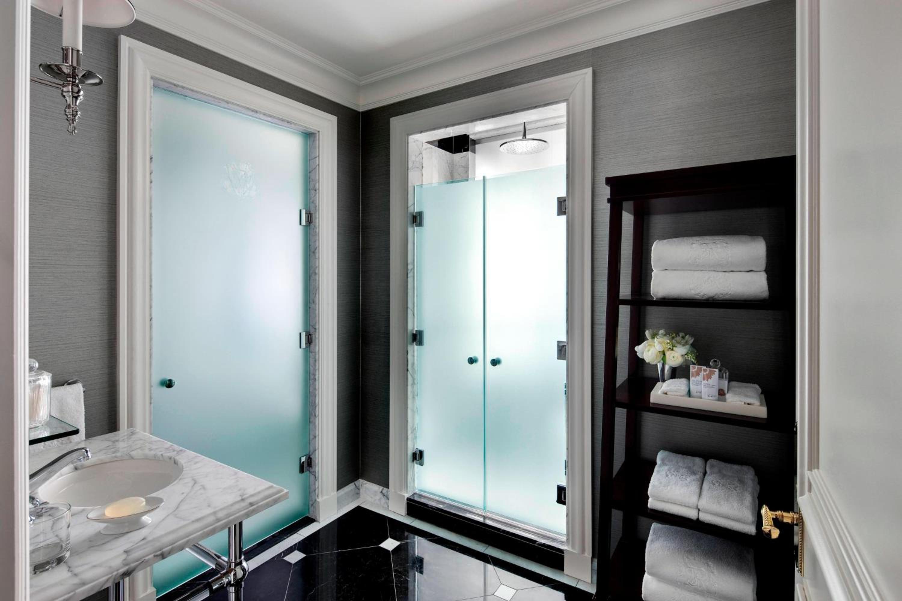 One-Bedroom St Regis Suite - Butler Service thumbnail 5