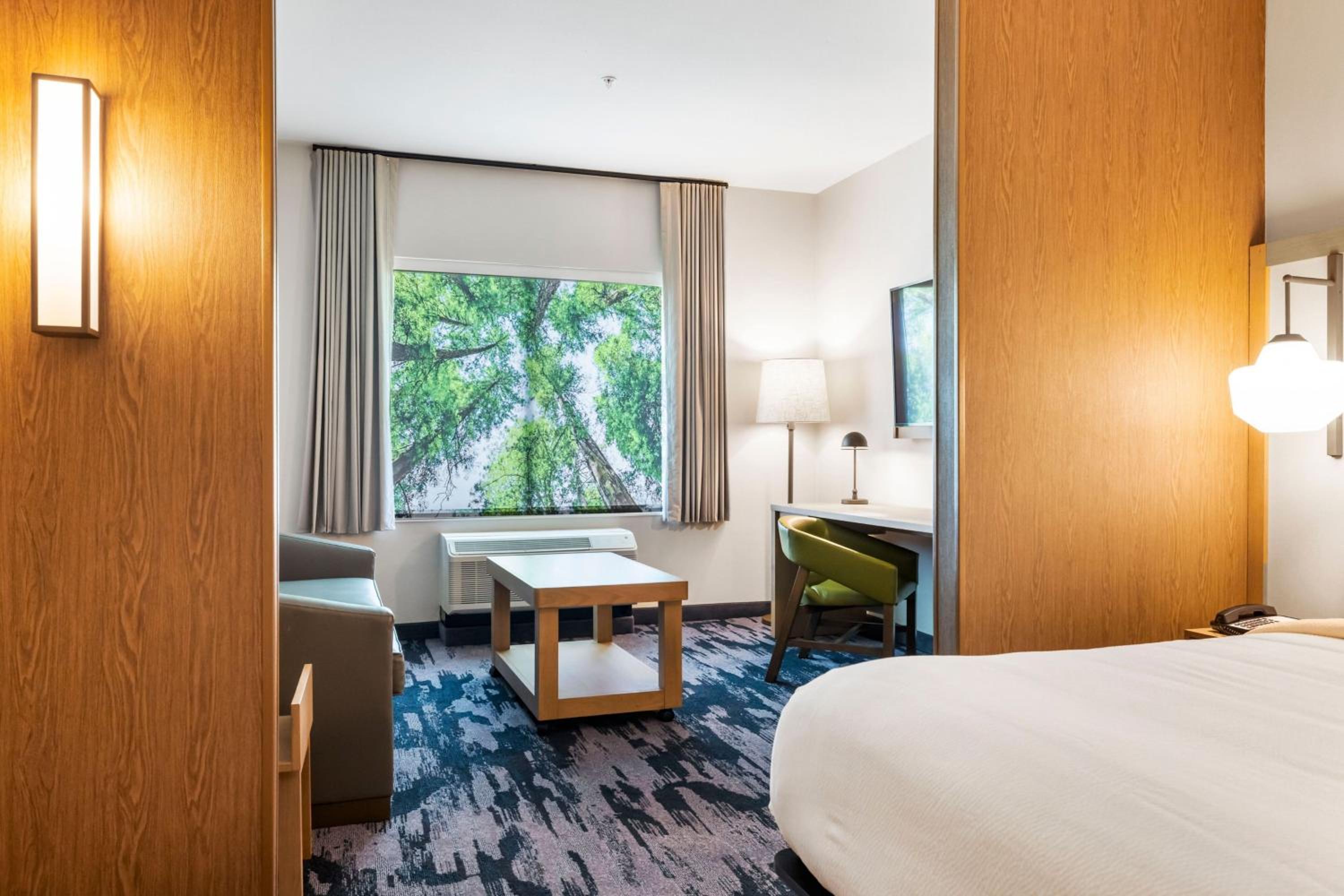Queen Suite with 2 Queen Beds