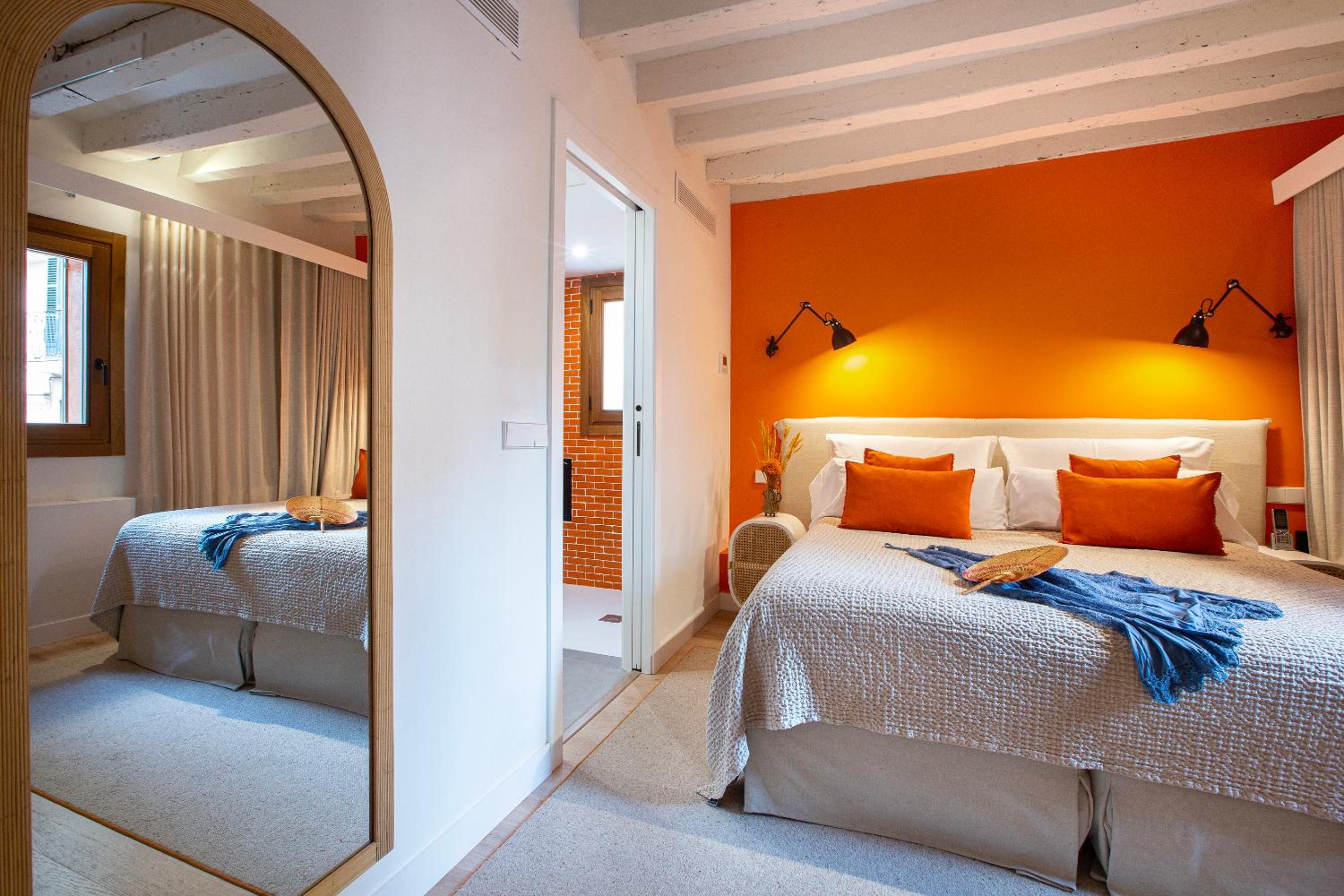Suite - Photo 10