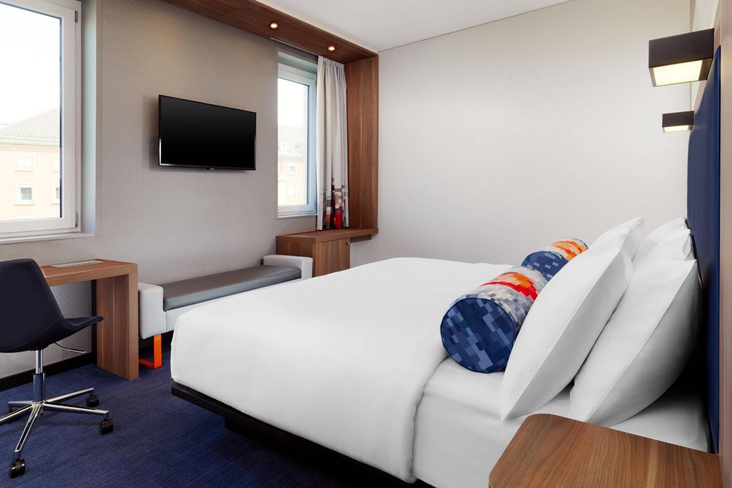 Urban King Room