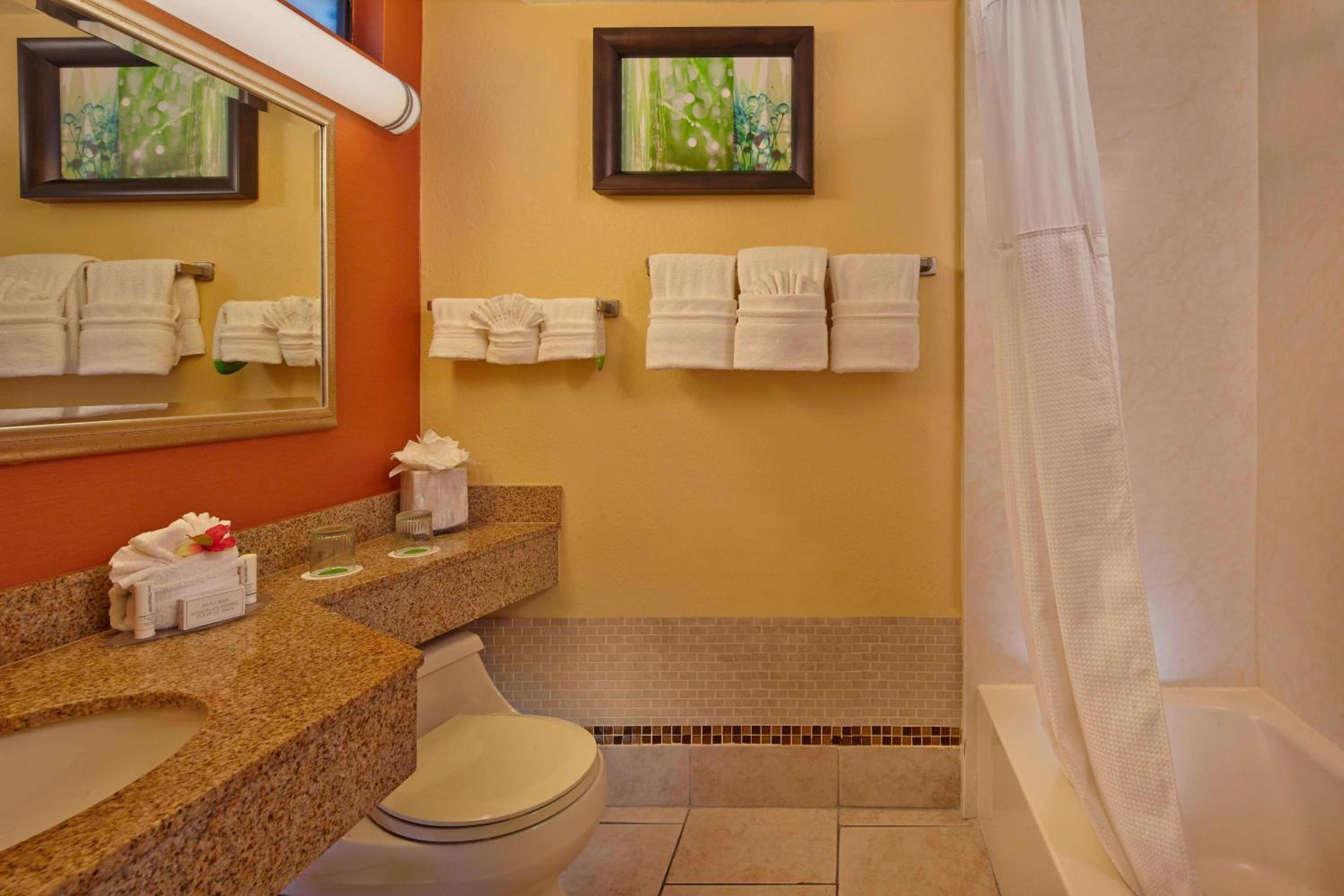 Guest room, 2 Queen - Photo 2