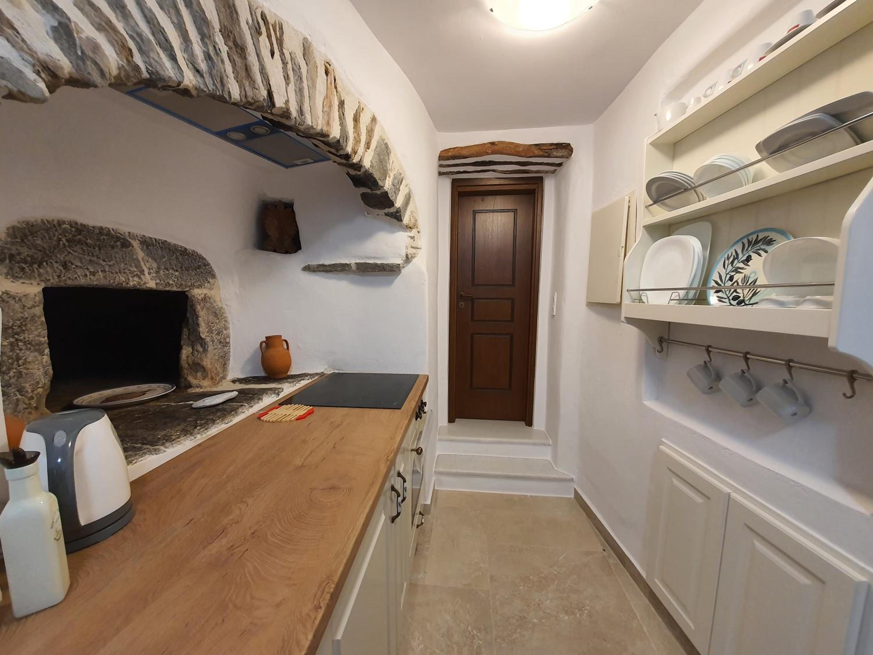 One-Bedroom House - Photo 15