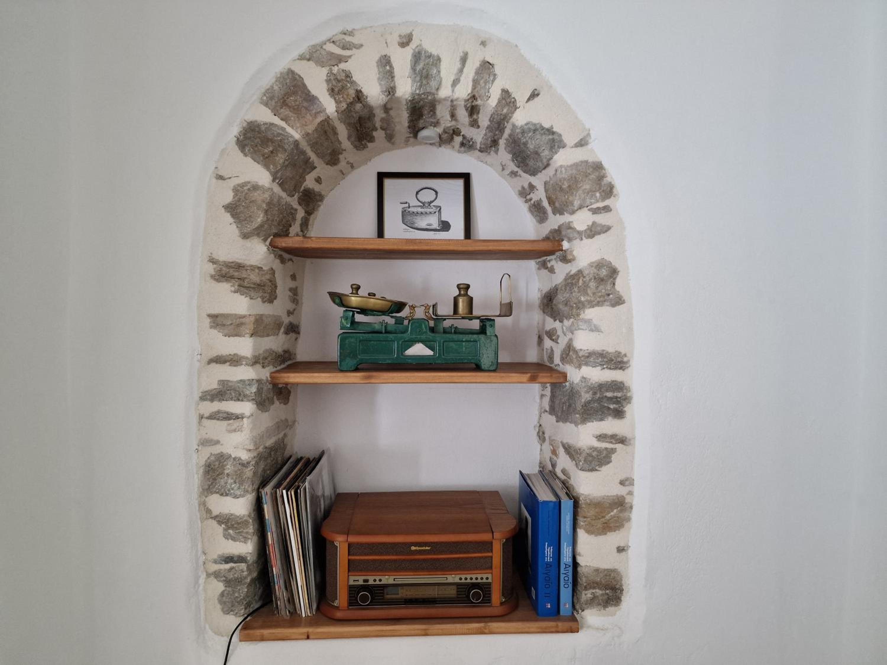 One-Bedroom House - Photo 10