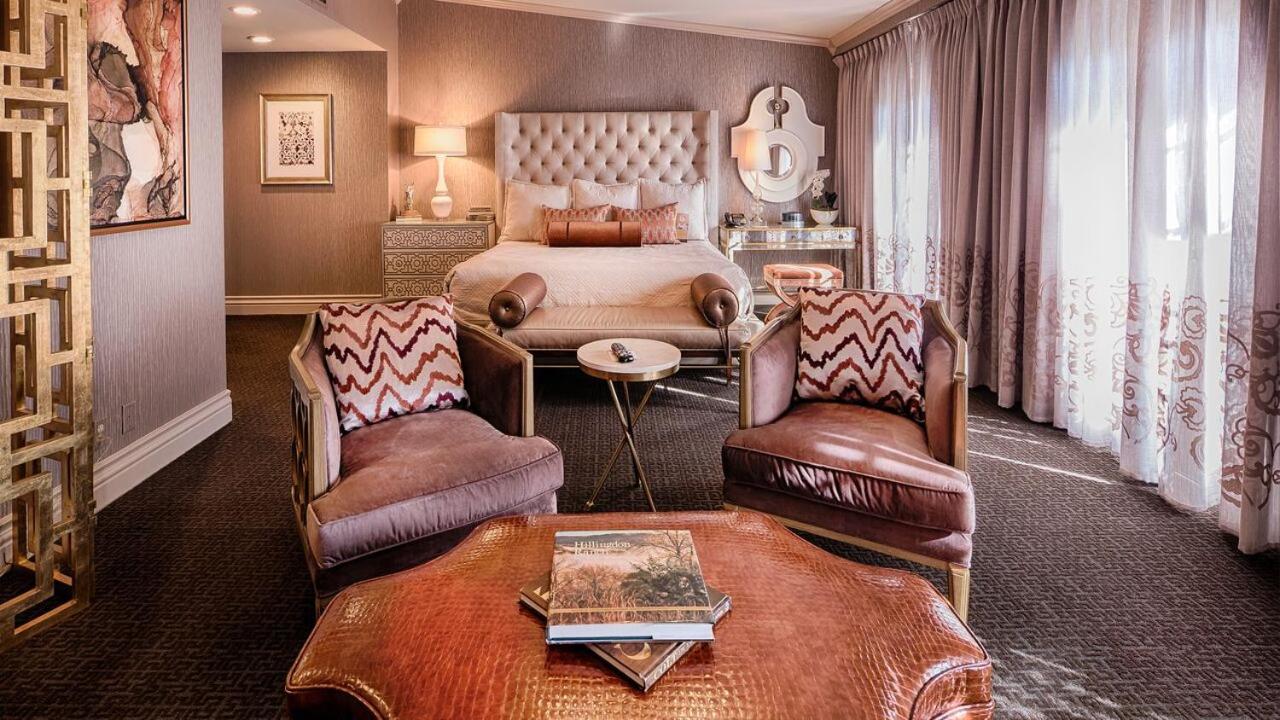 Presidential Suite with One King Bed (Non Smoking)