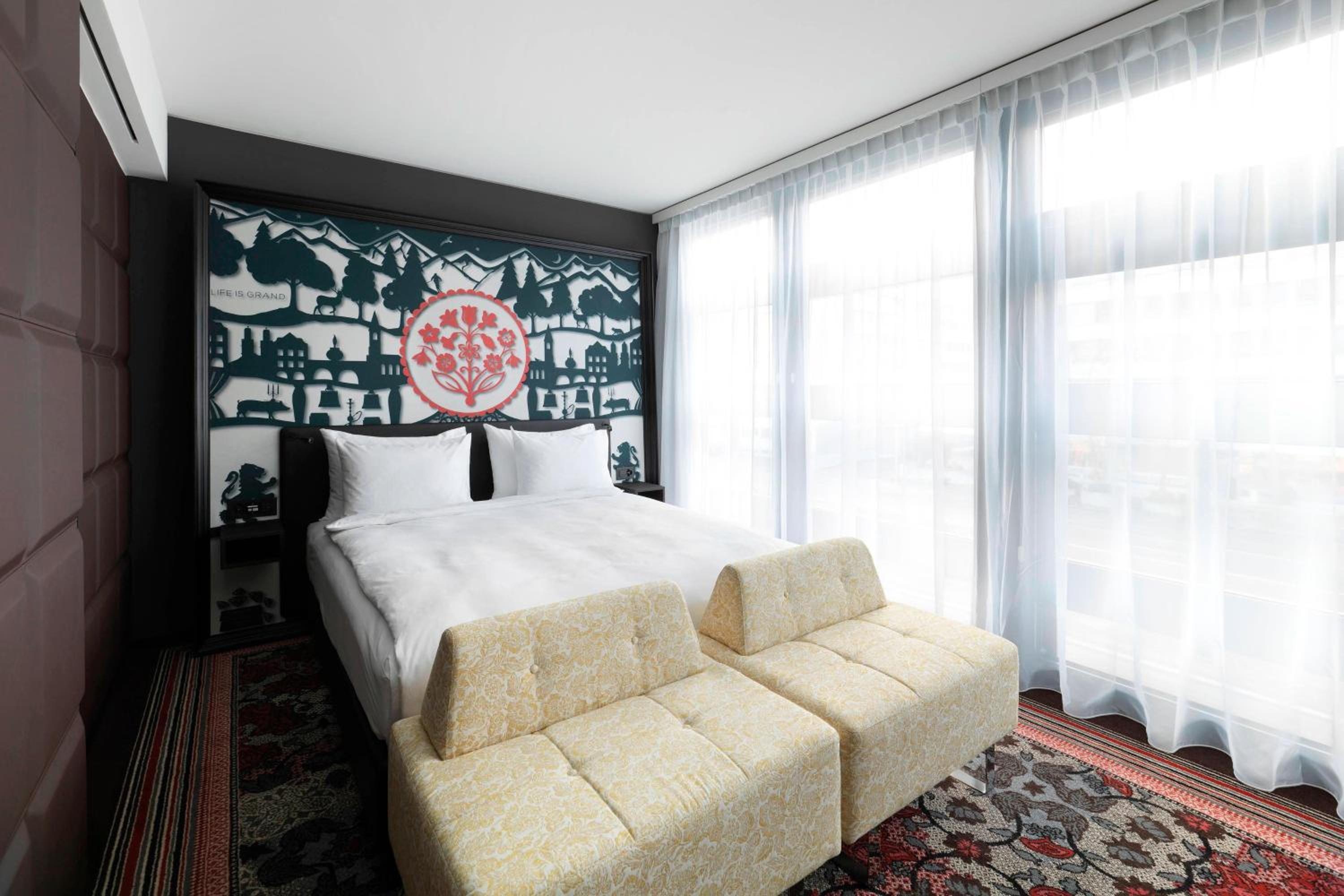 Deluxe King Room photo 3