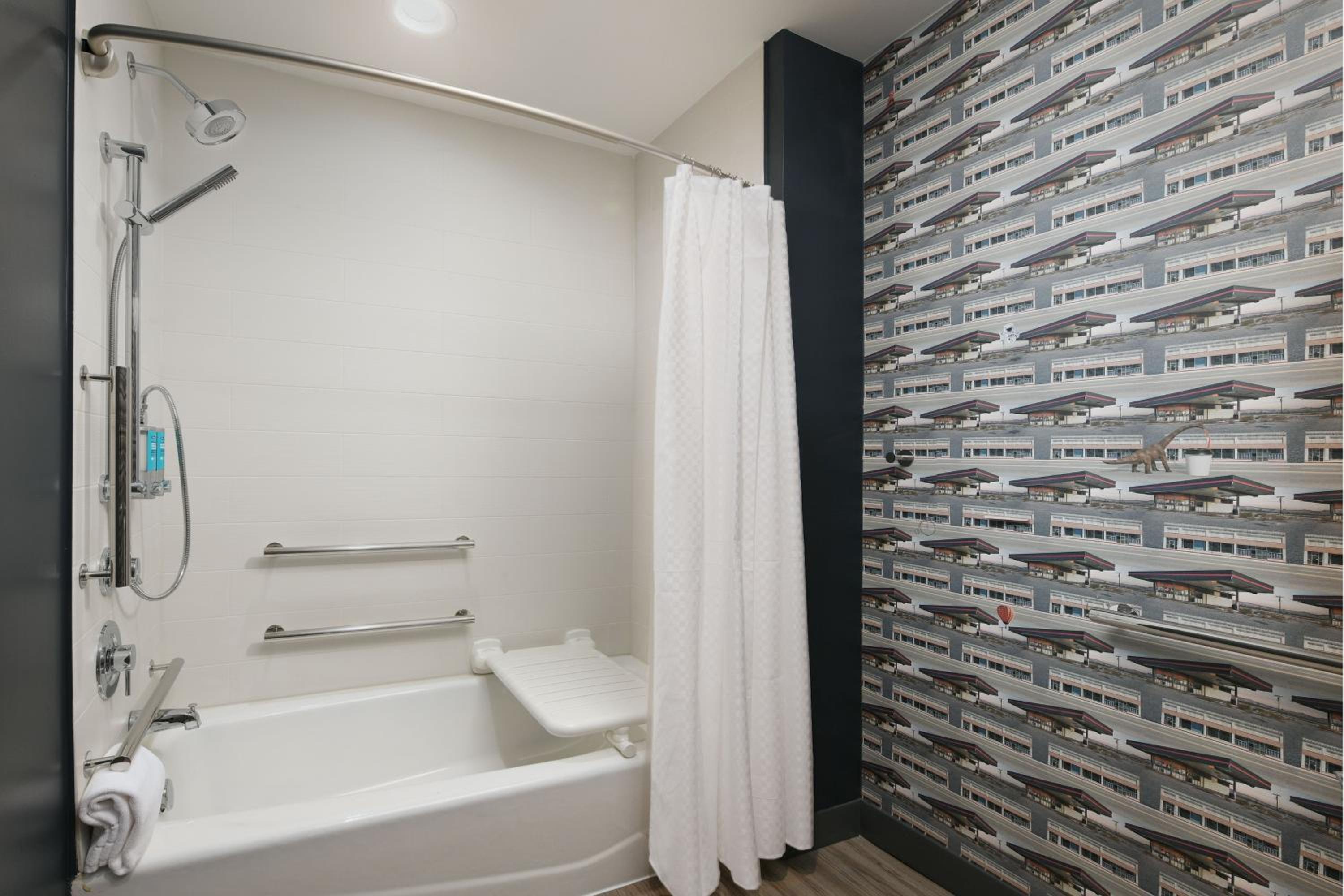 Guest Room, 1 King - Photo 3