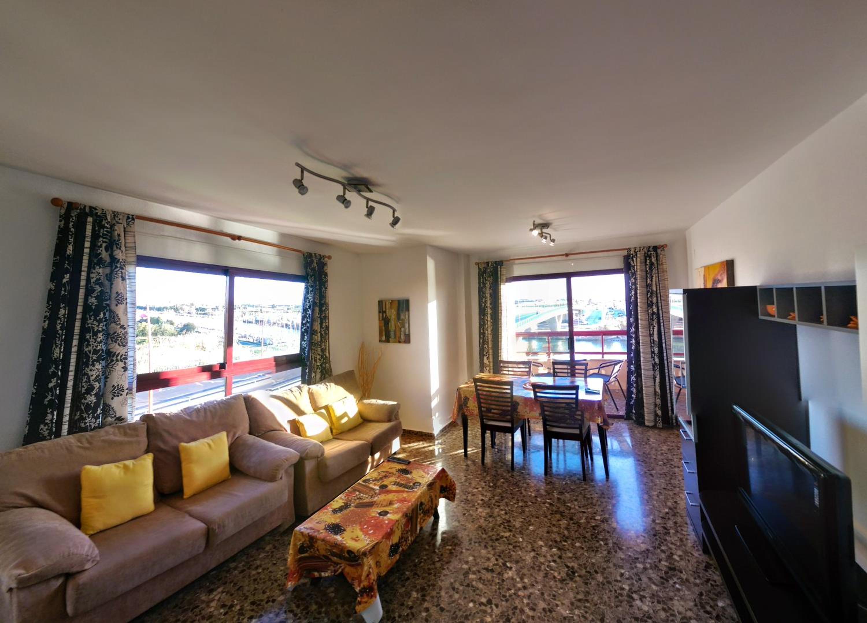 Two-Bedroom Apartment (4 Adults) photo 3