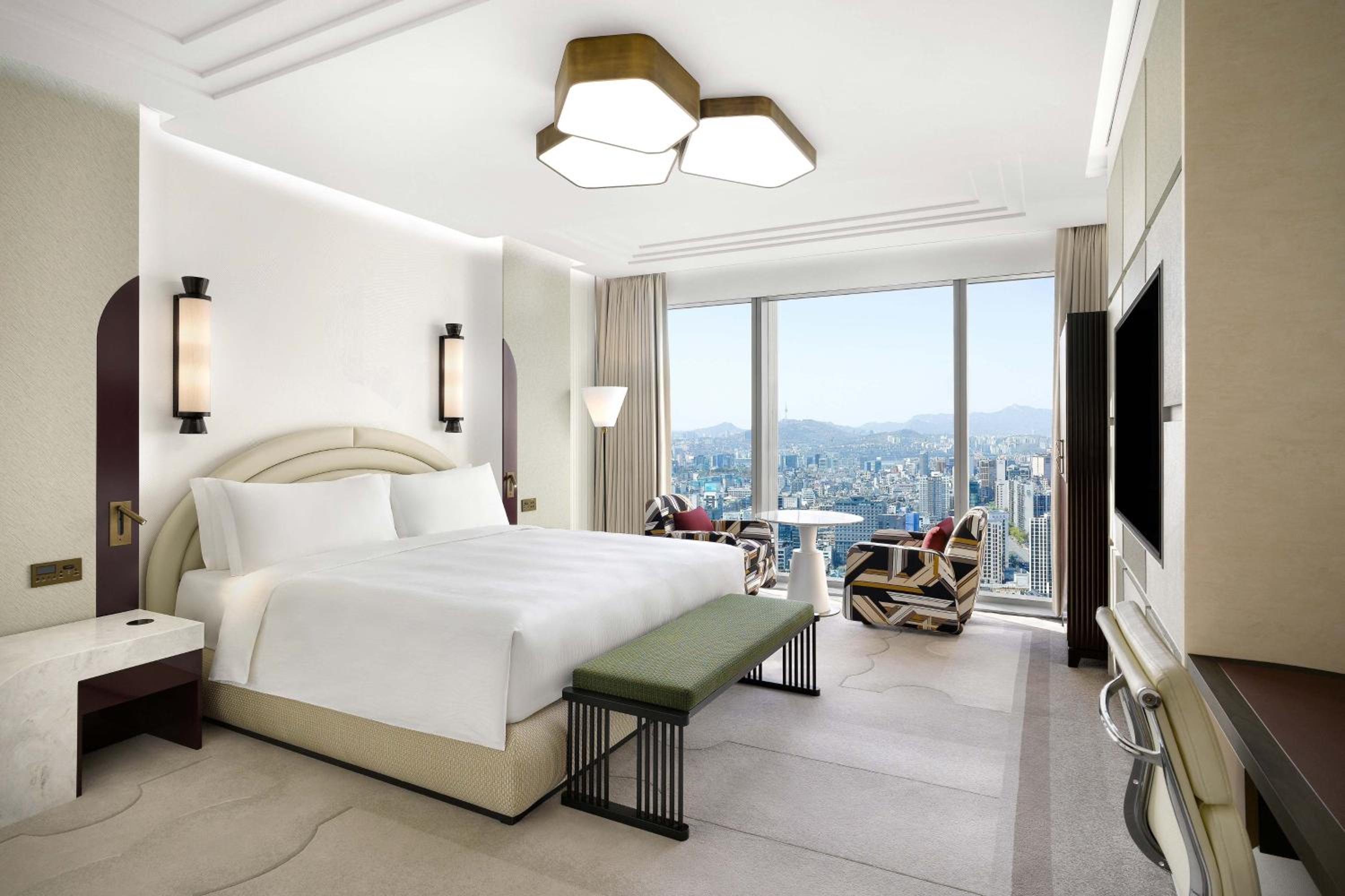 Masters King Room with City View - Photo 1