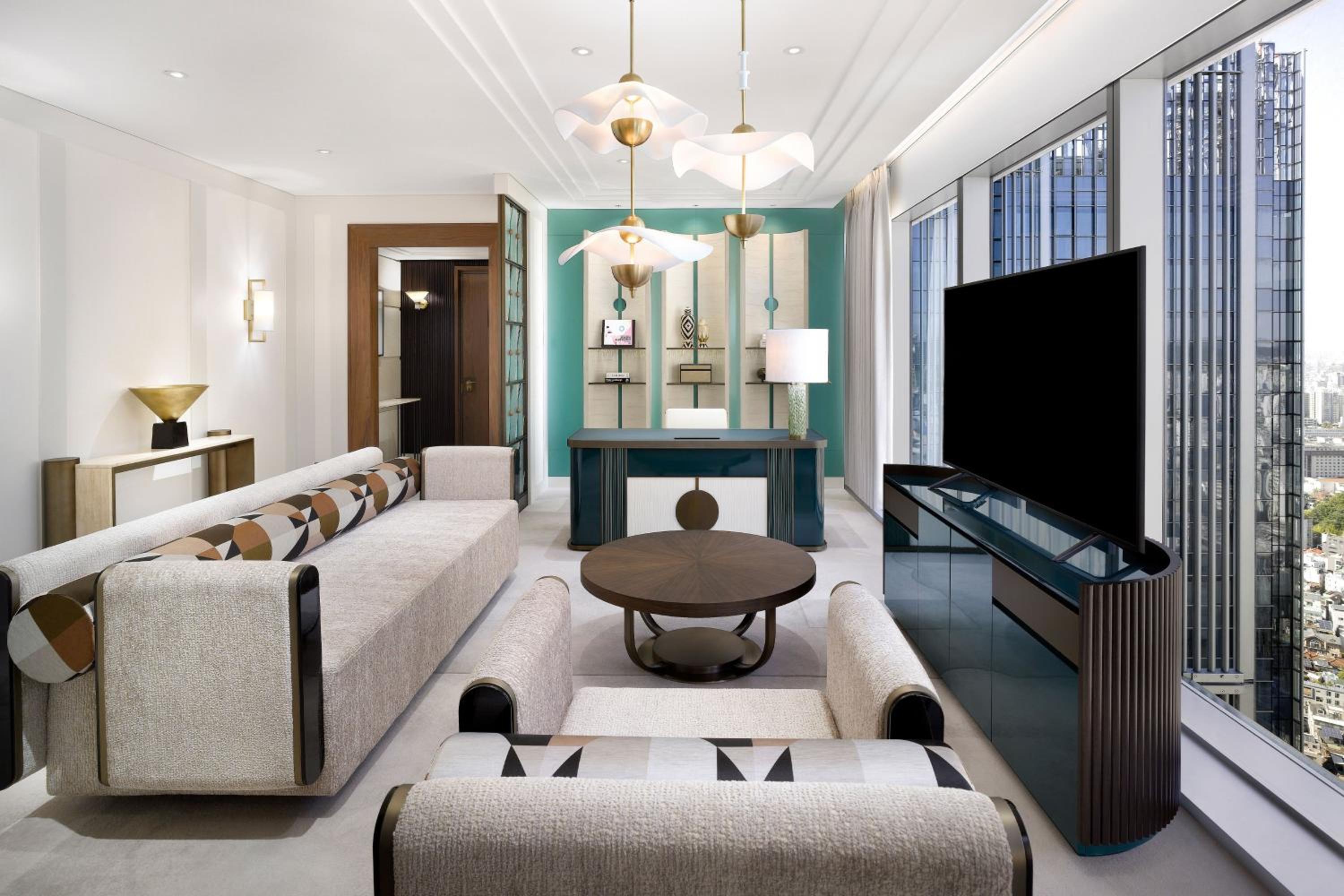 Grand Masters One-Bedroom Suite with City View - Photo 1