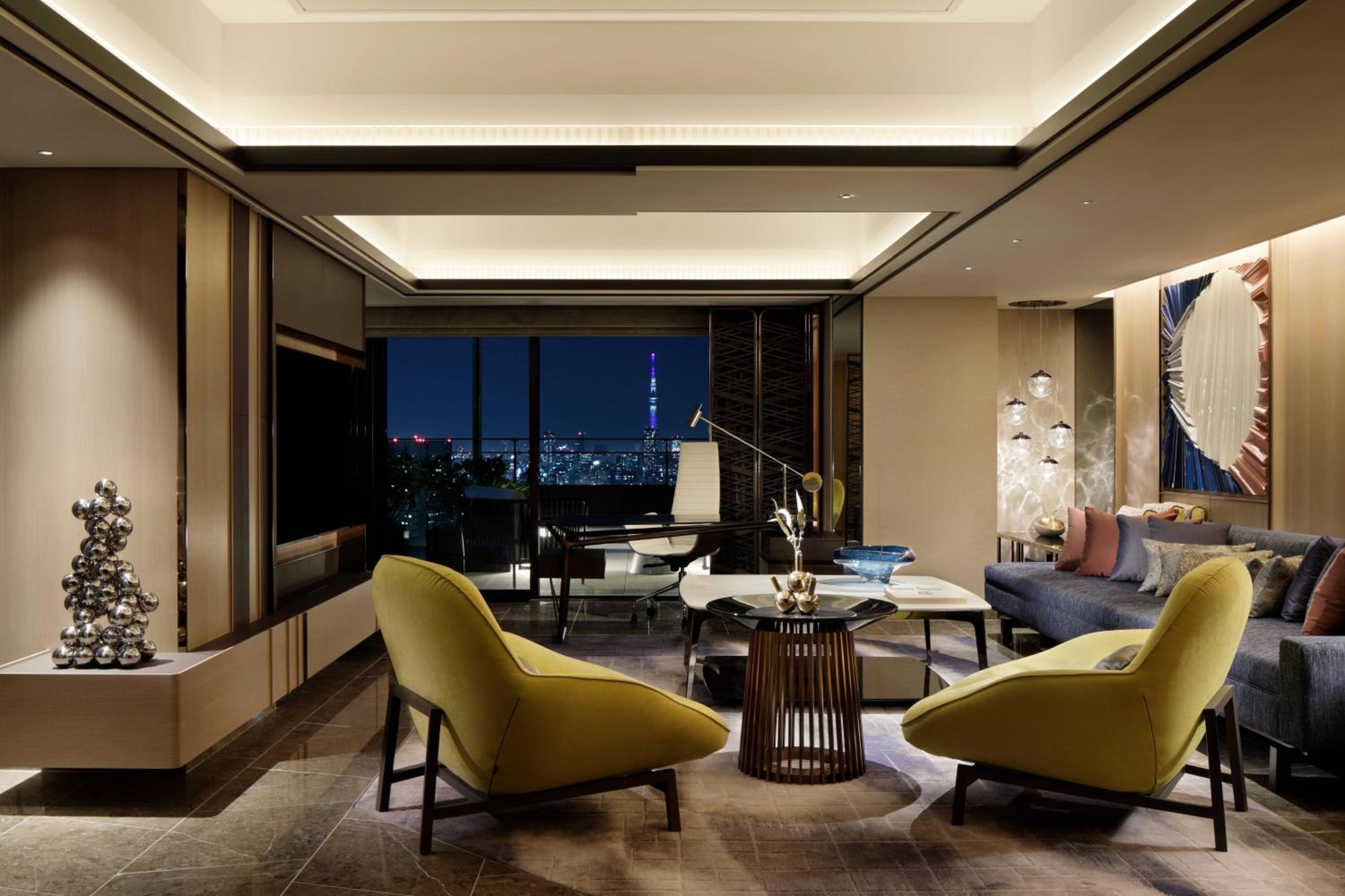 Chapter 4 Suite Luxe, Club Level, Suite, 1 King, Garden View