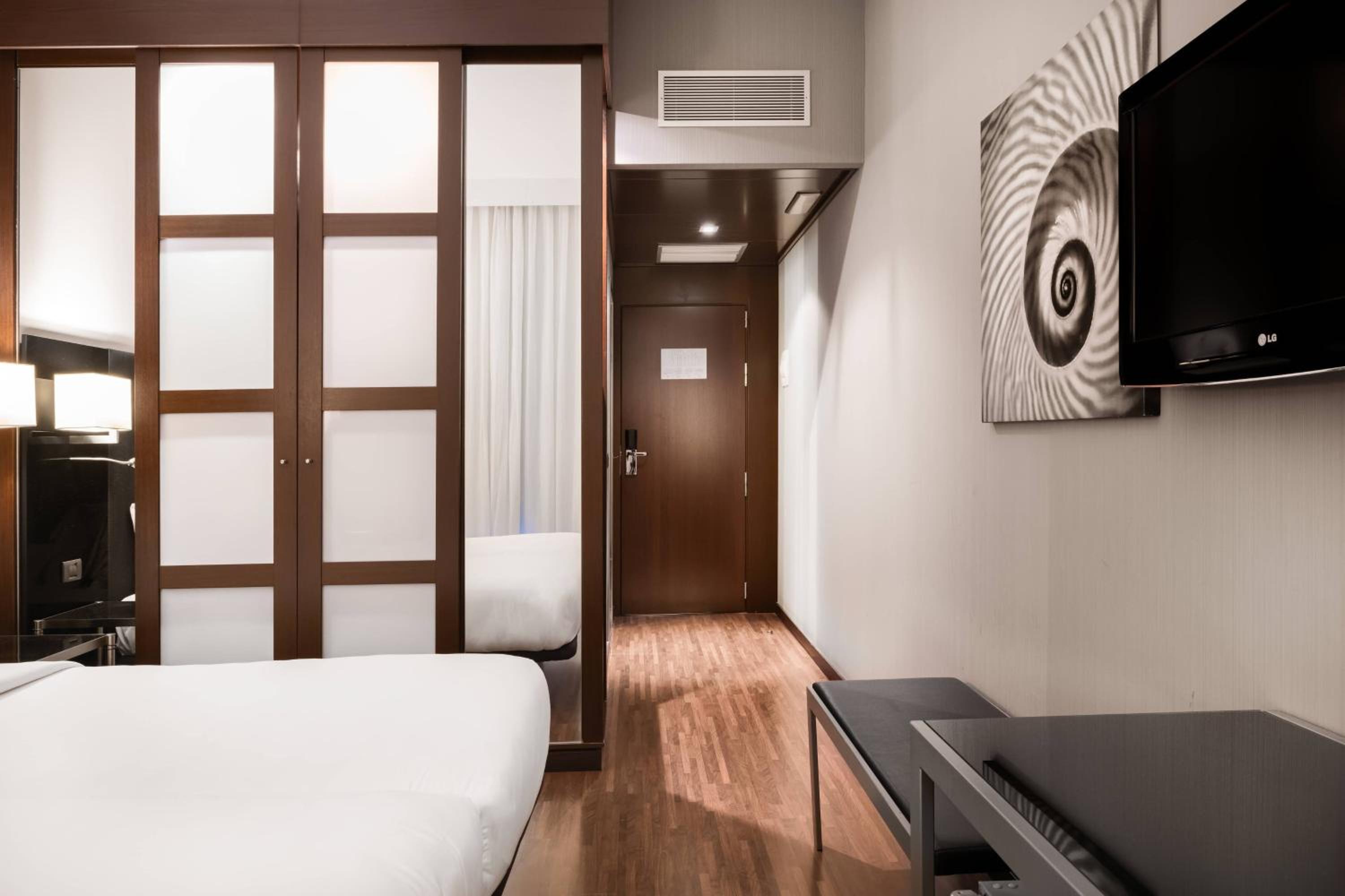 Twin Room with Sea View