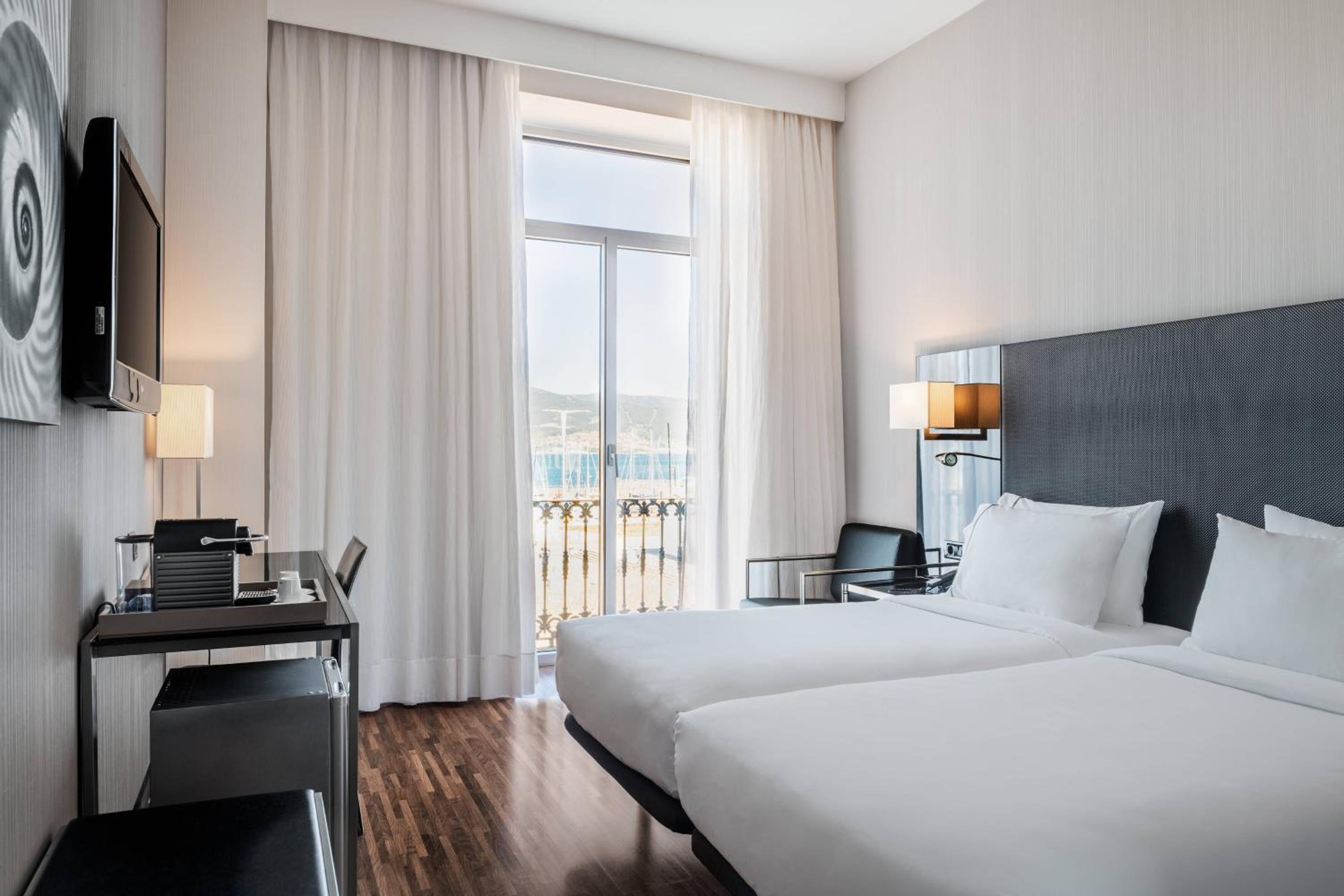 Twin Room with Sea View