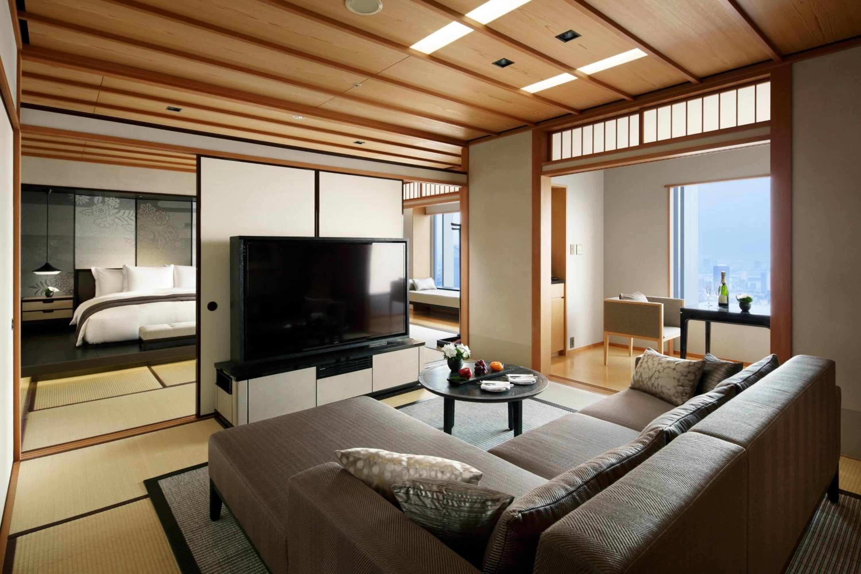 Modern Japanese Washitsu Suite photo 1