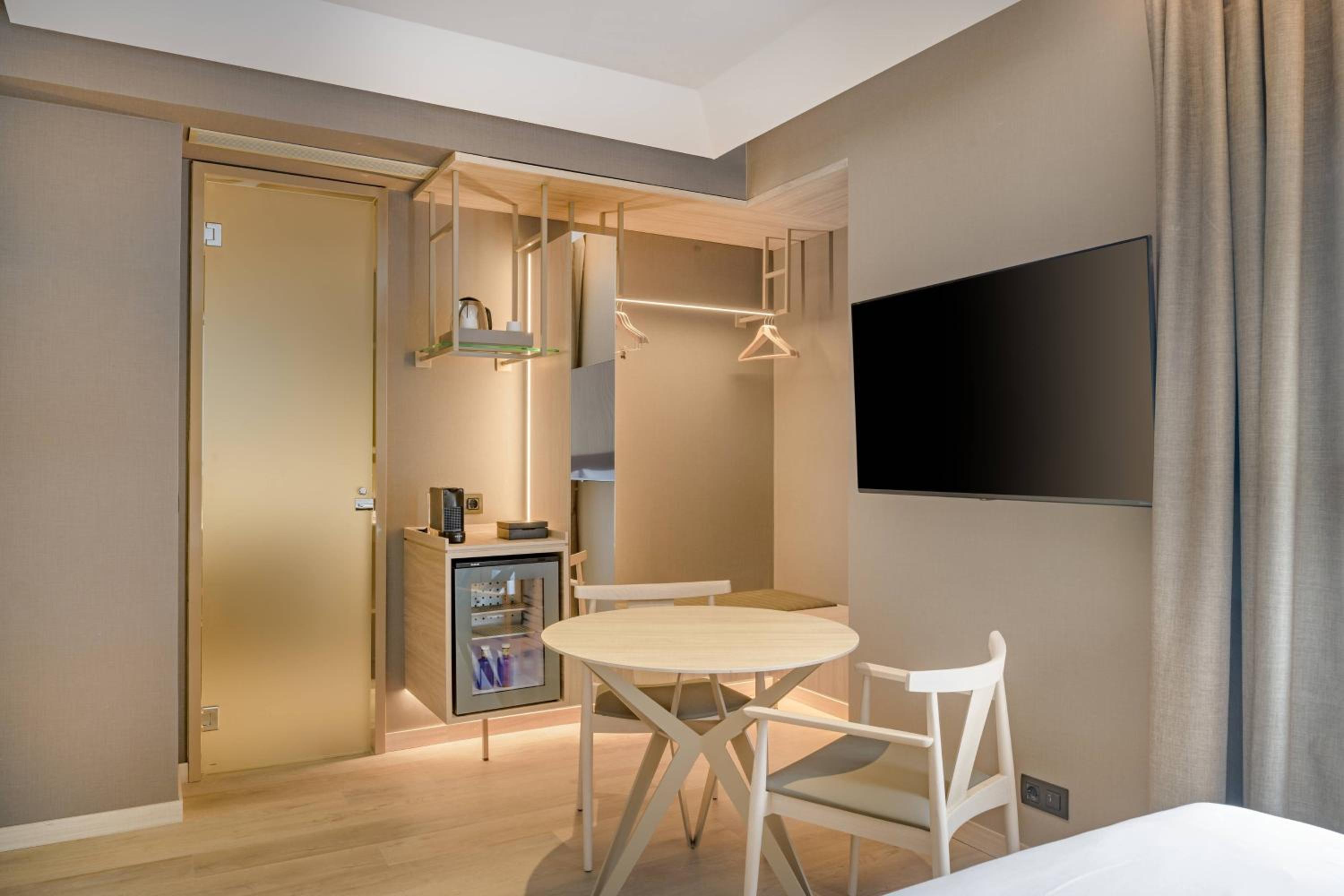 Standard Guest Twin Room