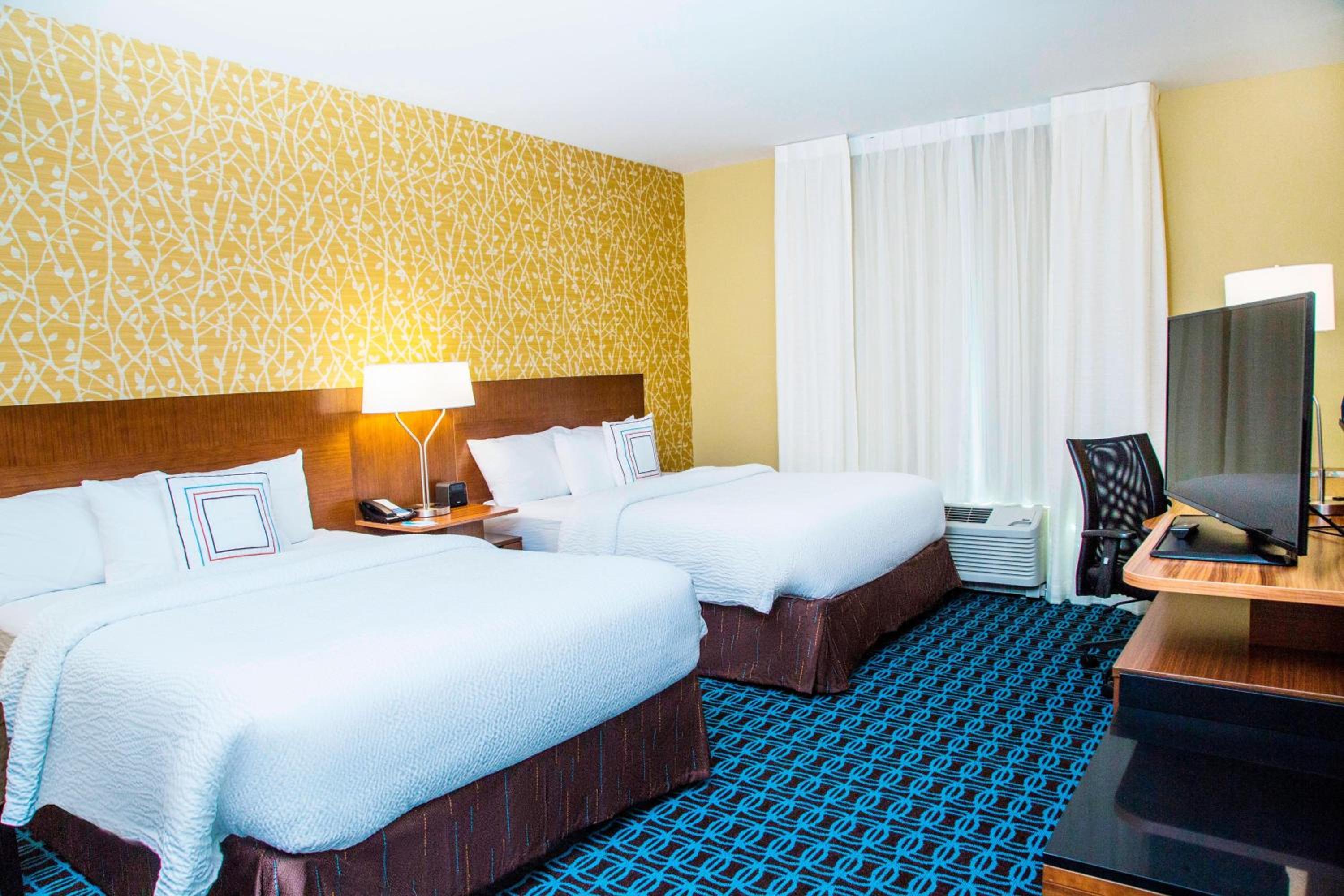 Standard Queen Room with Two Queen Beds
