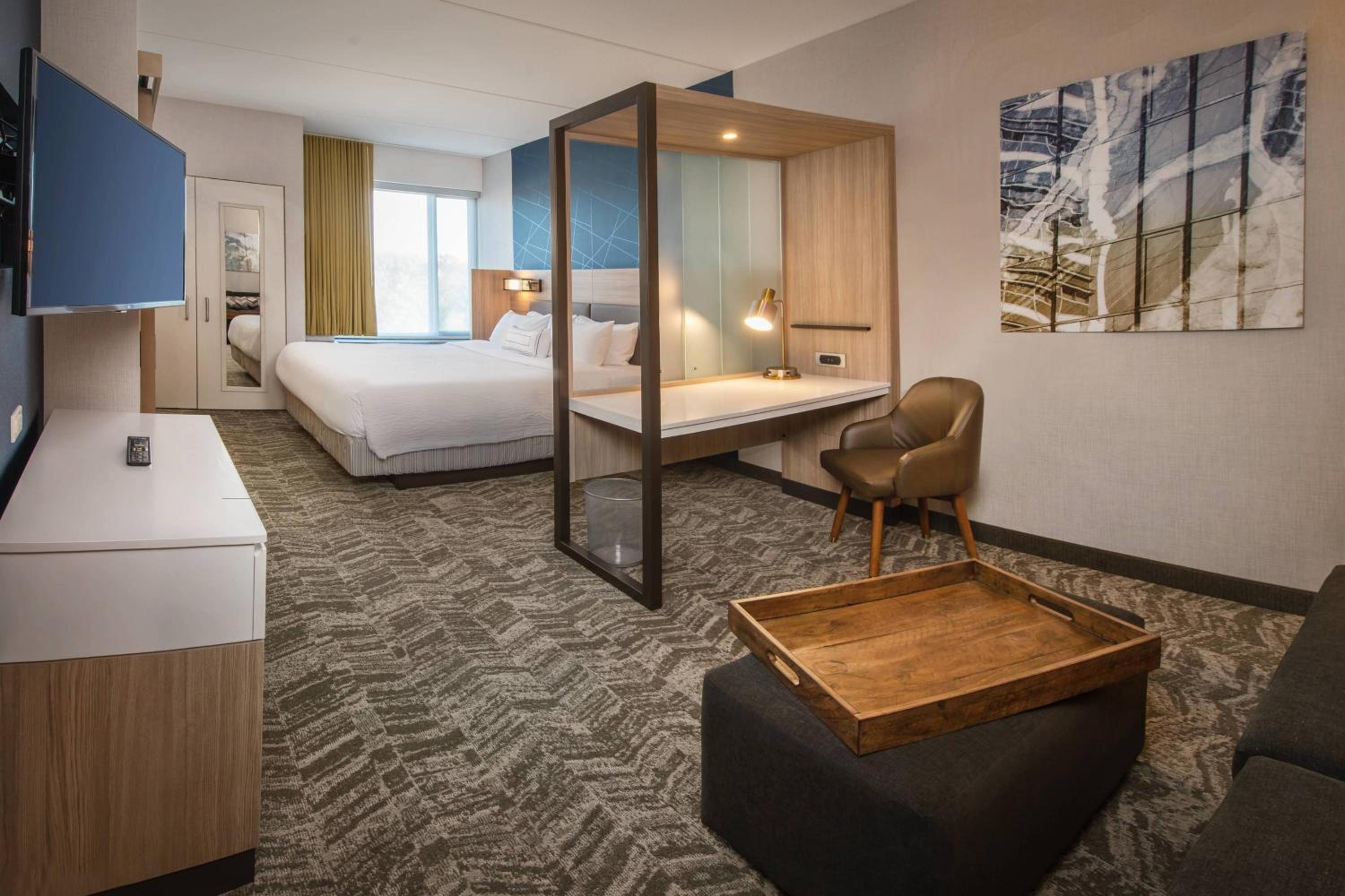 King Suite with Sofa Bed - Hearing Accessible