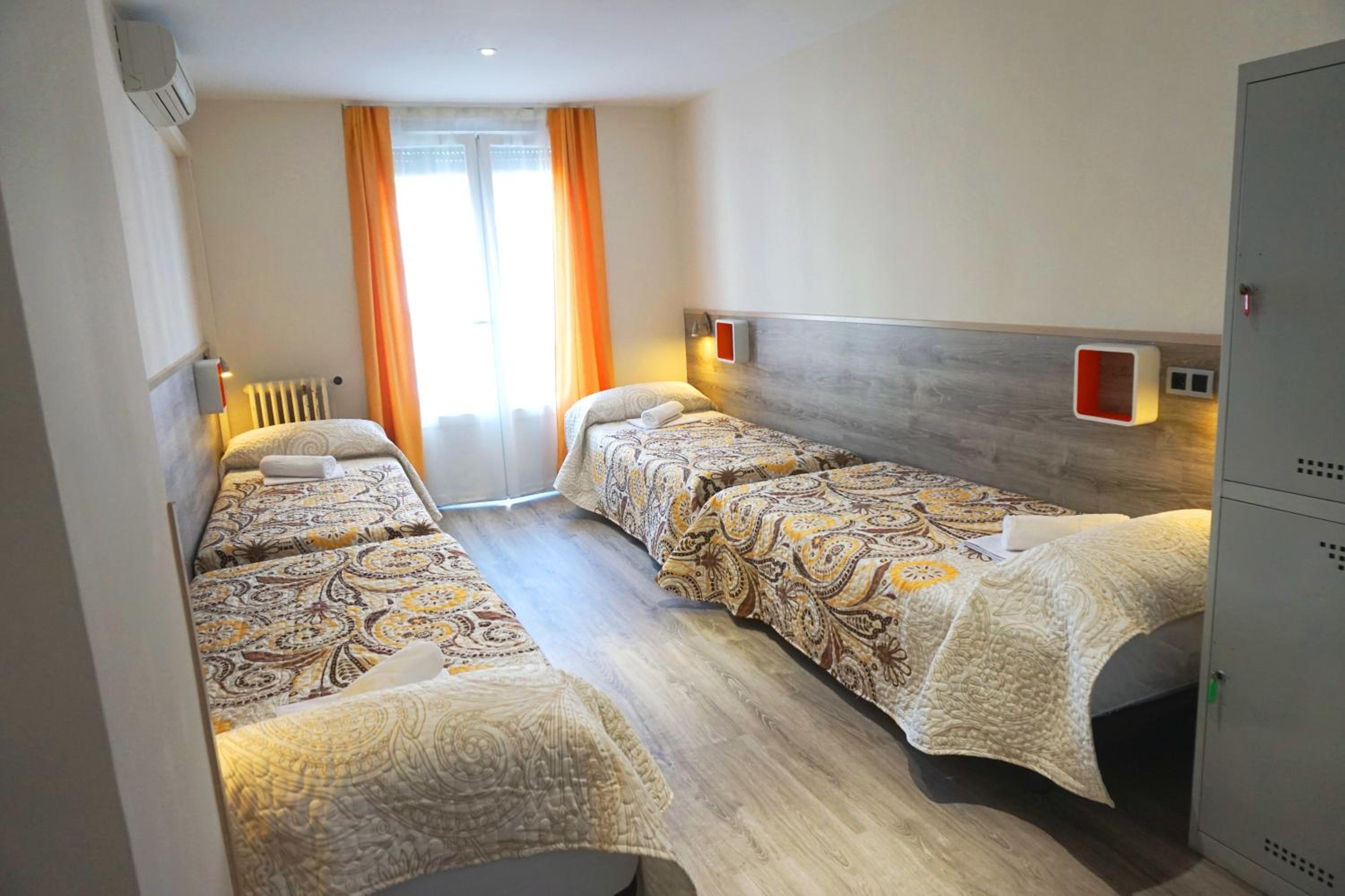 Habitación Cuádruple Clásica con baño compartido