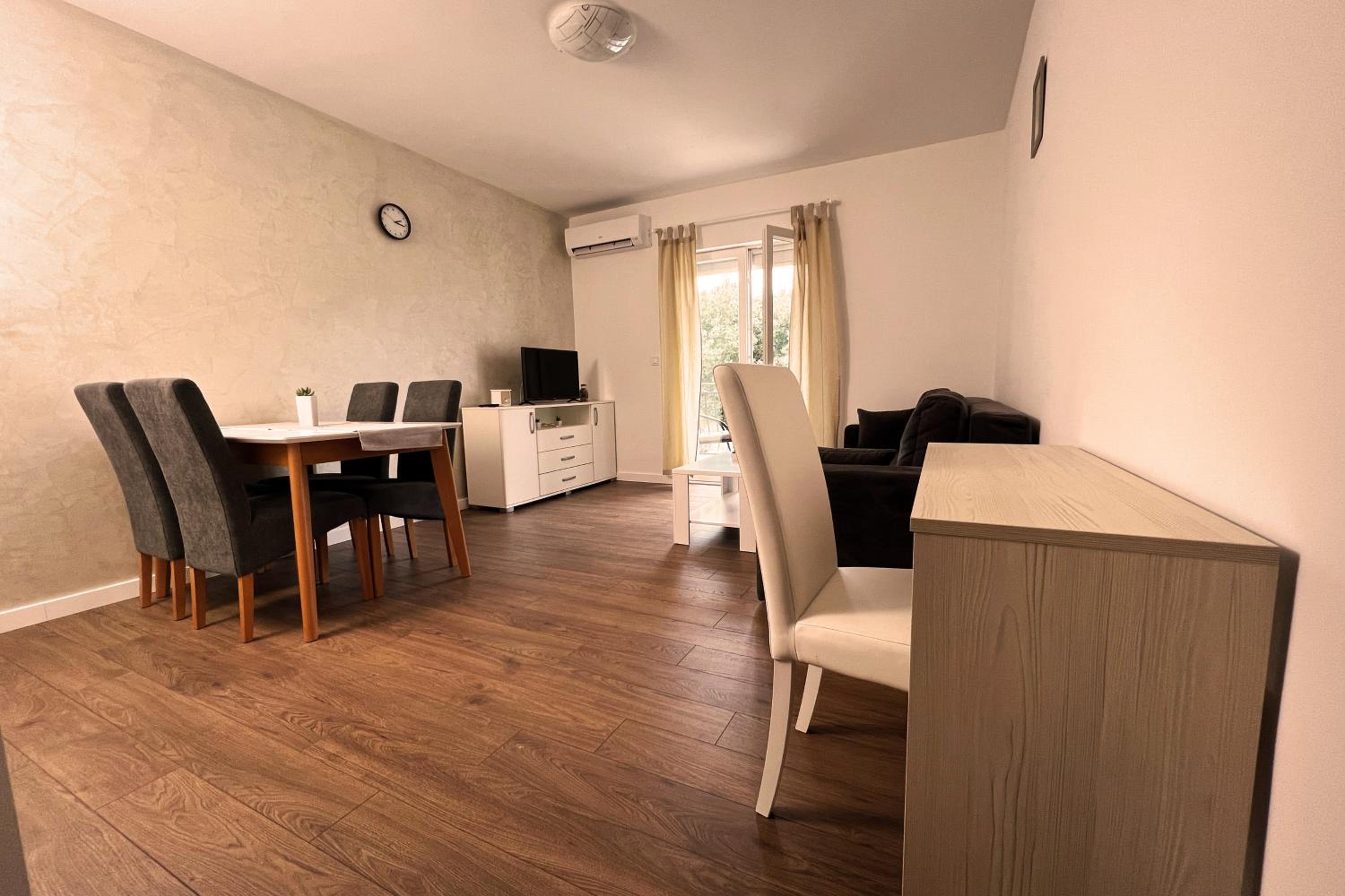 One-Bedroom Apartment - Ground Floor photo 1