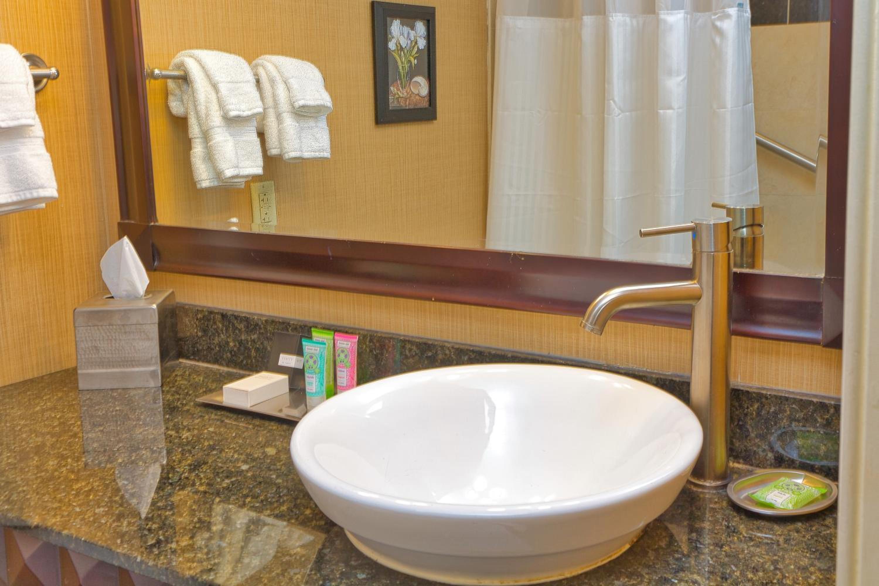 King Room - Disability Access - Photo 7
