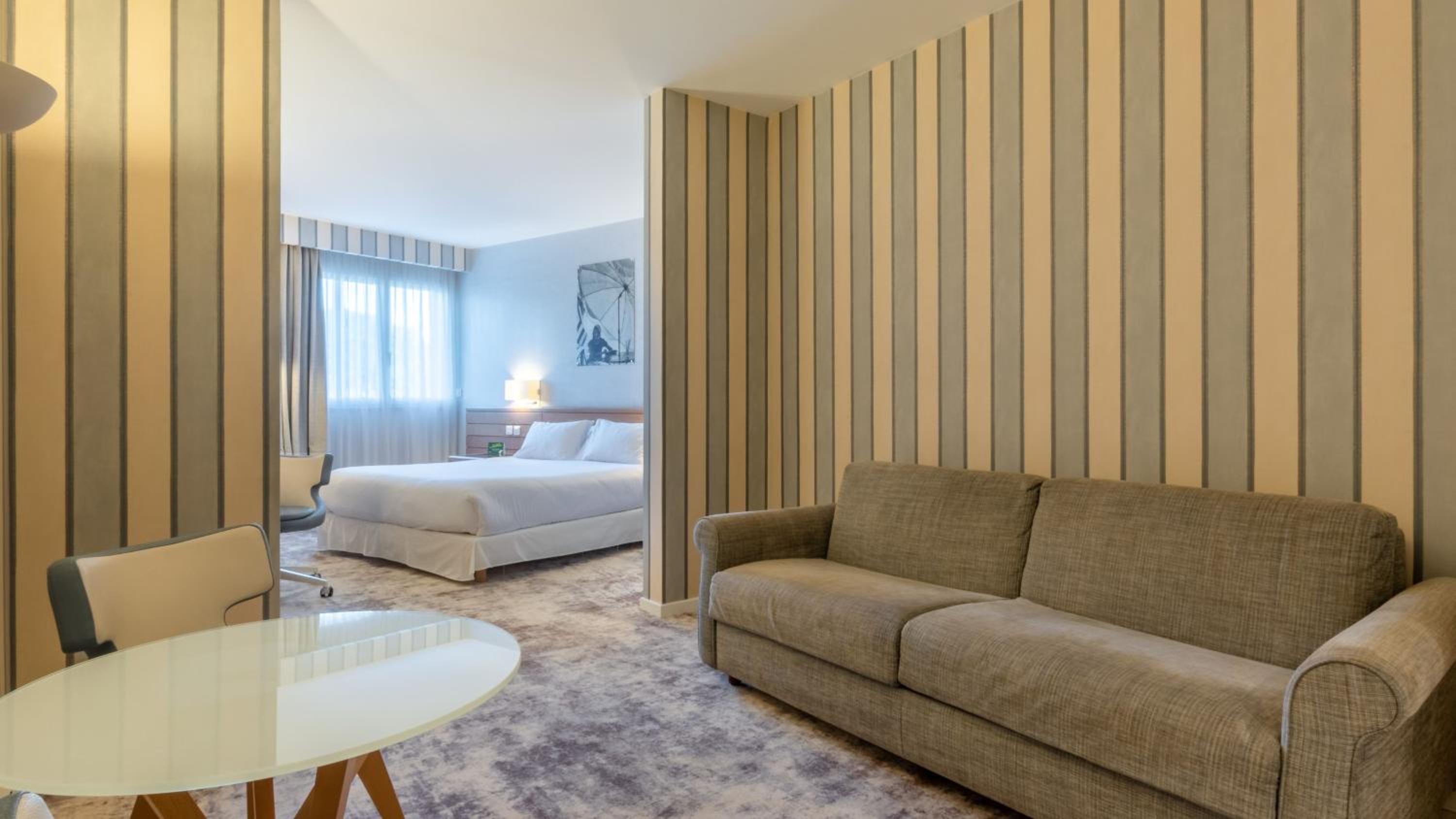 Standard Double Room with Sofa Bed and City View - Photo 22