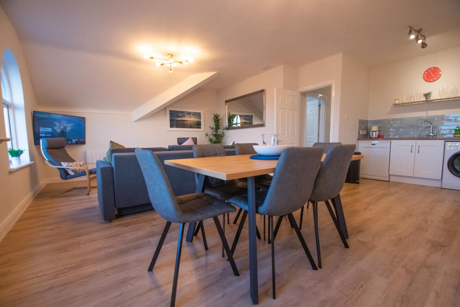 Penthouse Apartment photo 2
