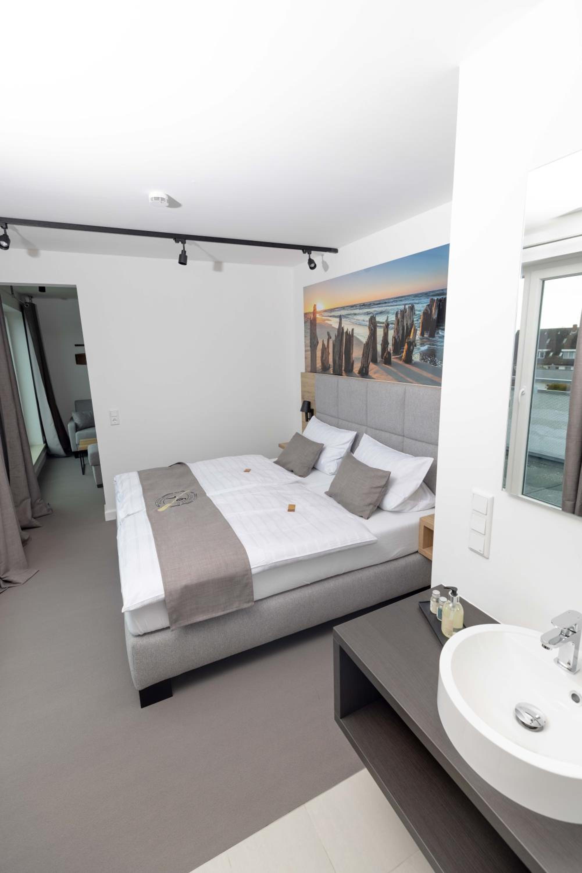 Studio Apartment with Sea View photo 1