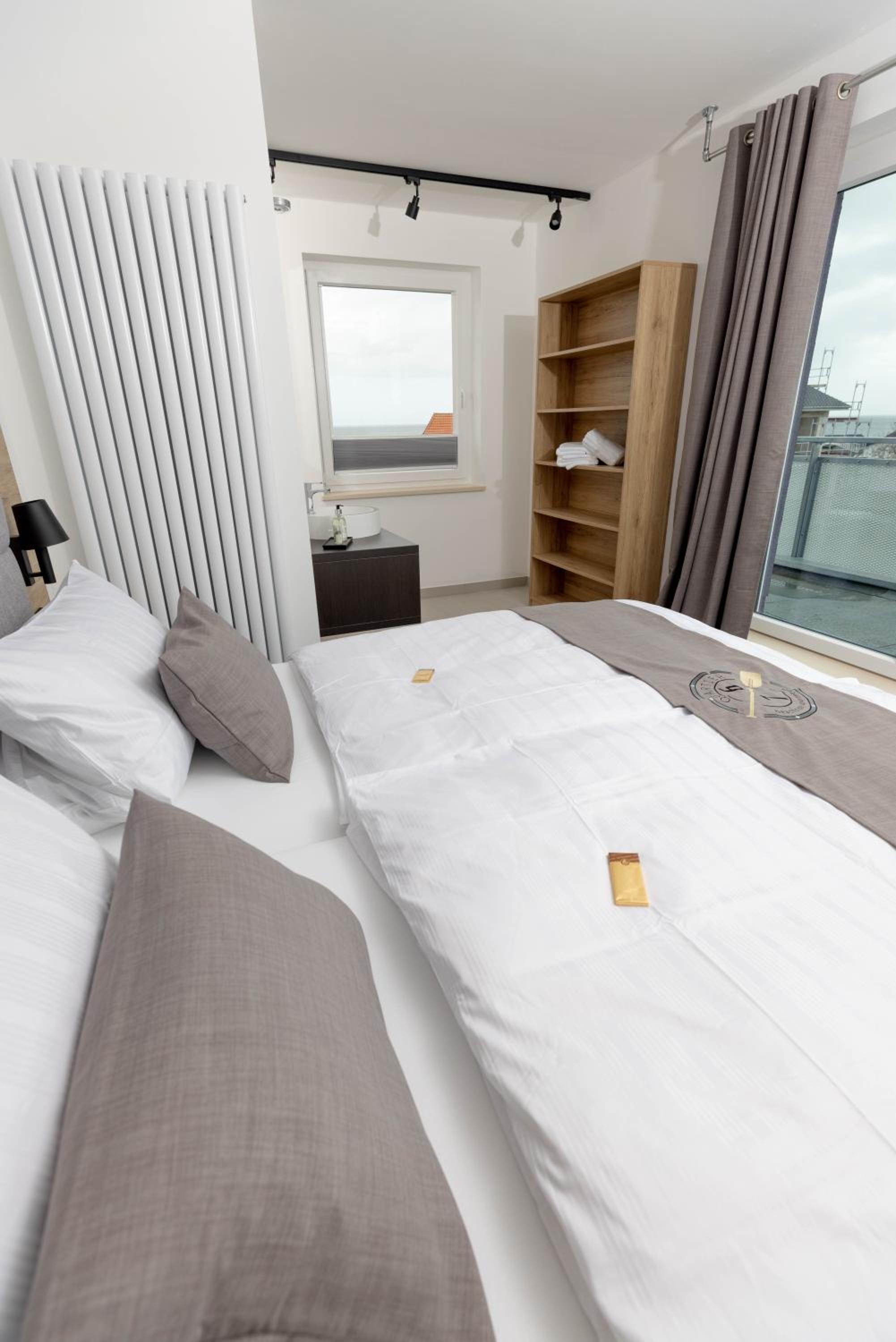 Studio Apartment with Sea View photo 3
