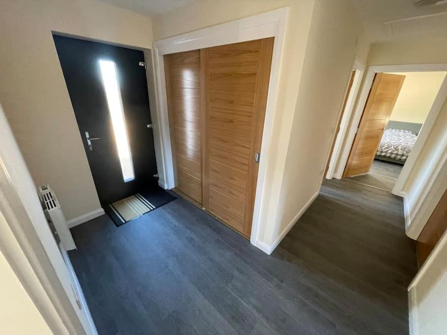 Three-Bedroom House photo 2