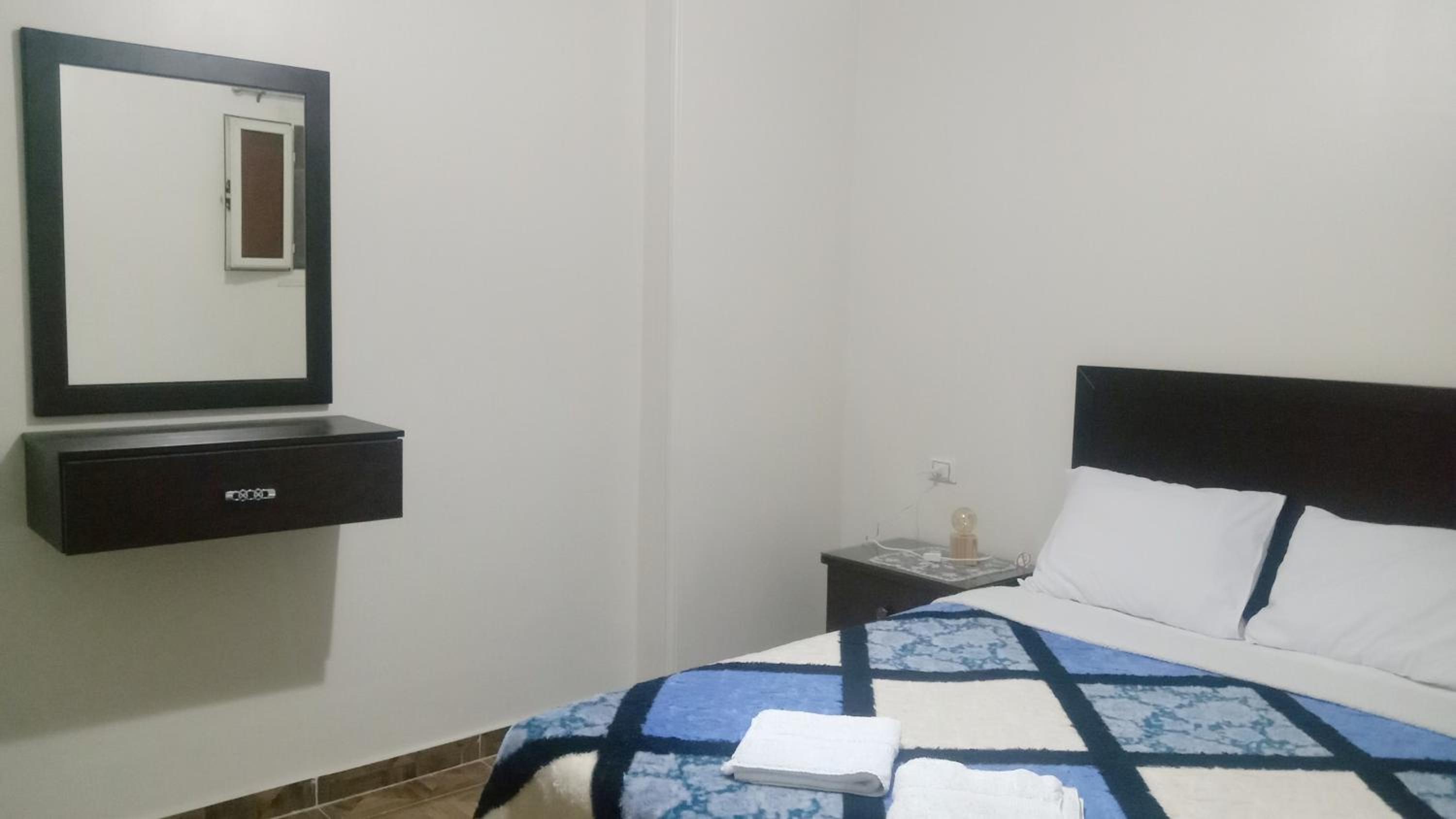 Large Single Room photo 2