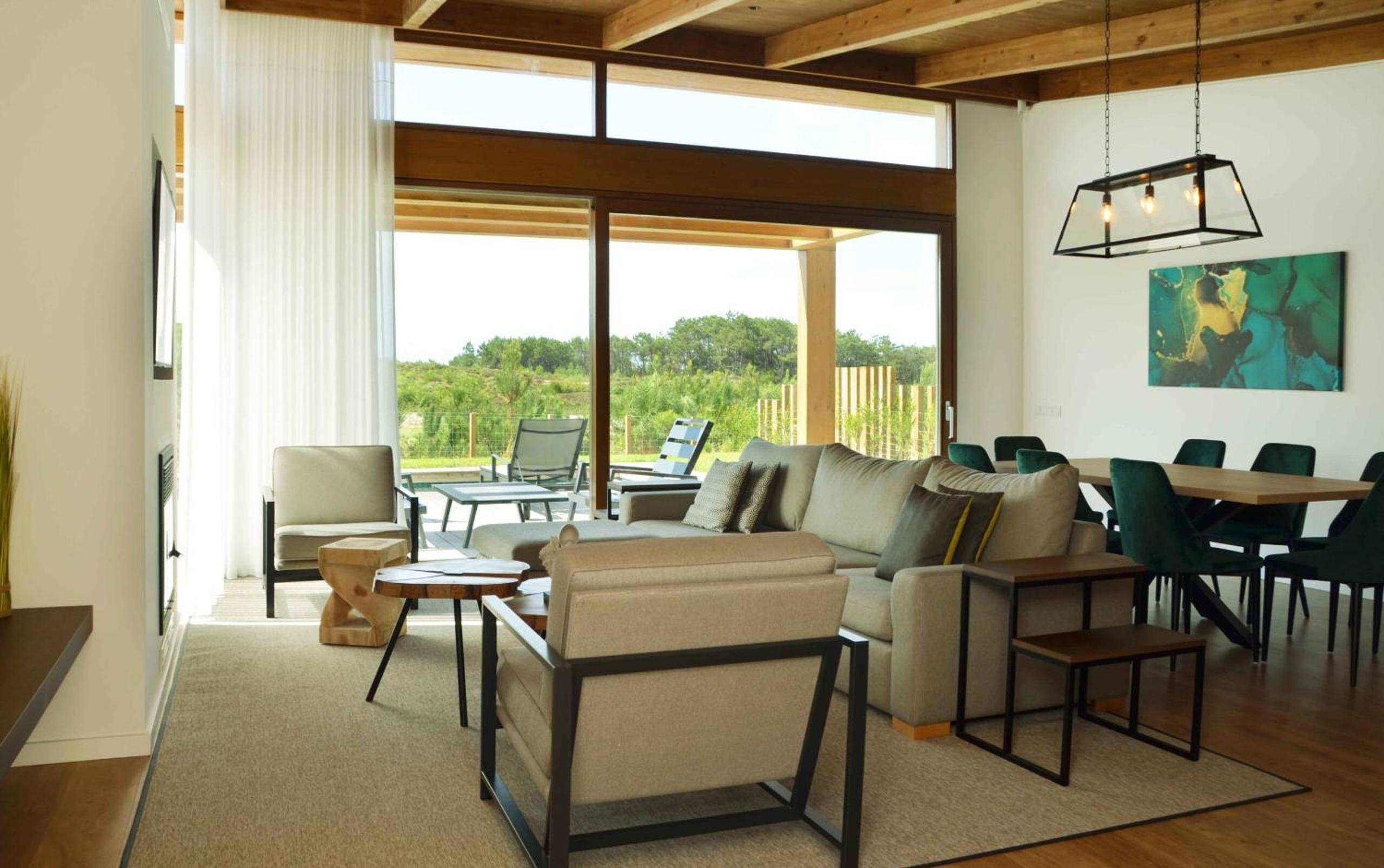Three-Bedroom Villa photo 3
