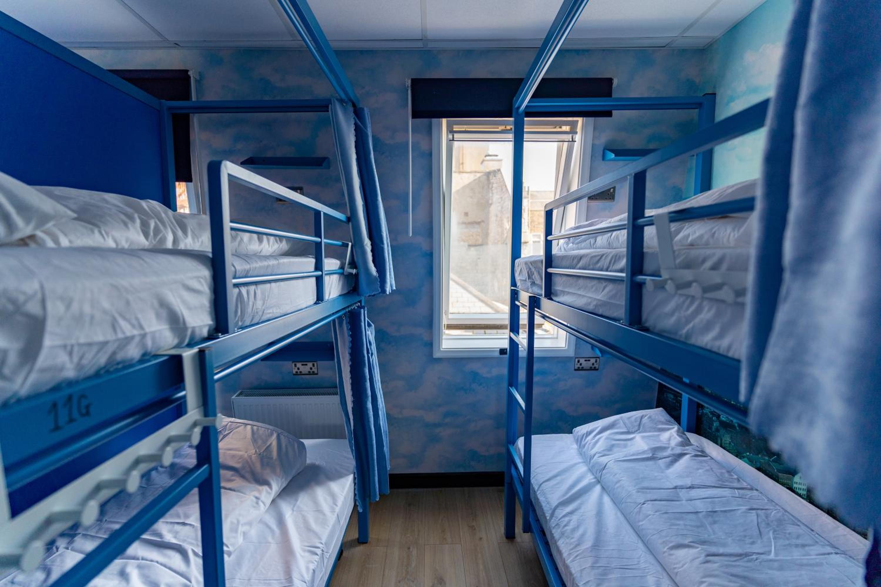 Bed in 14-Bed Female Dormitory Room photo 1