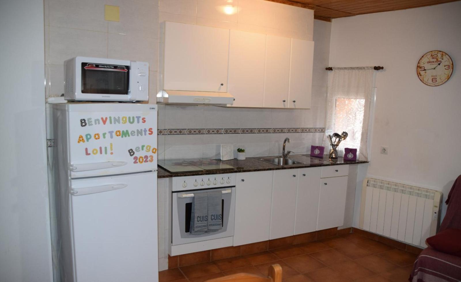 Apartment with Balcony photo 3