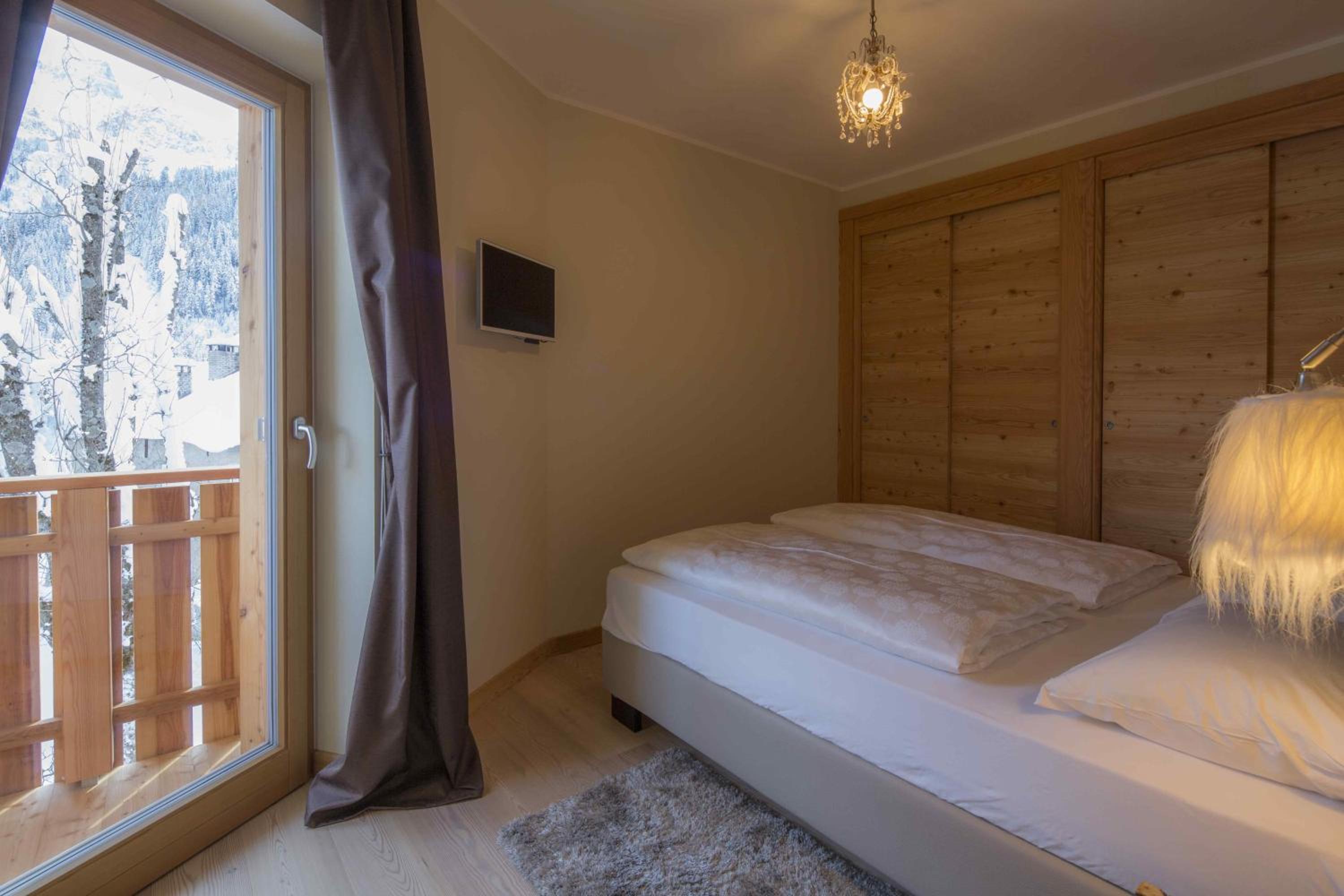 One-Bedroom Apartment Gstaad photo 3