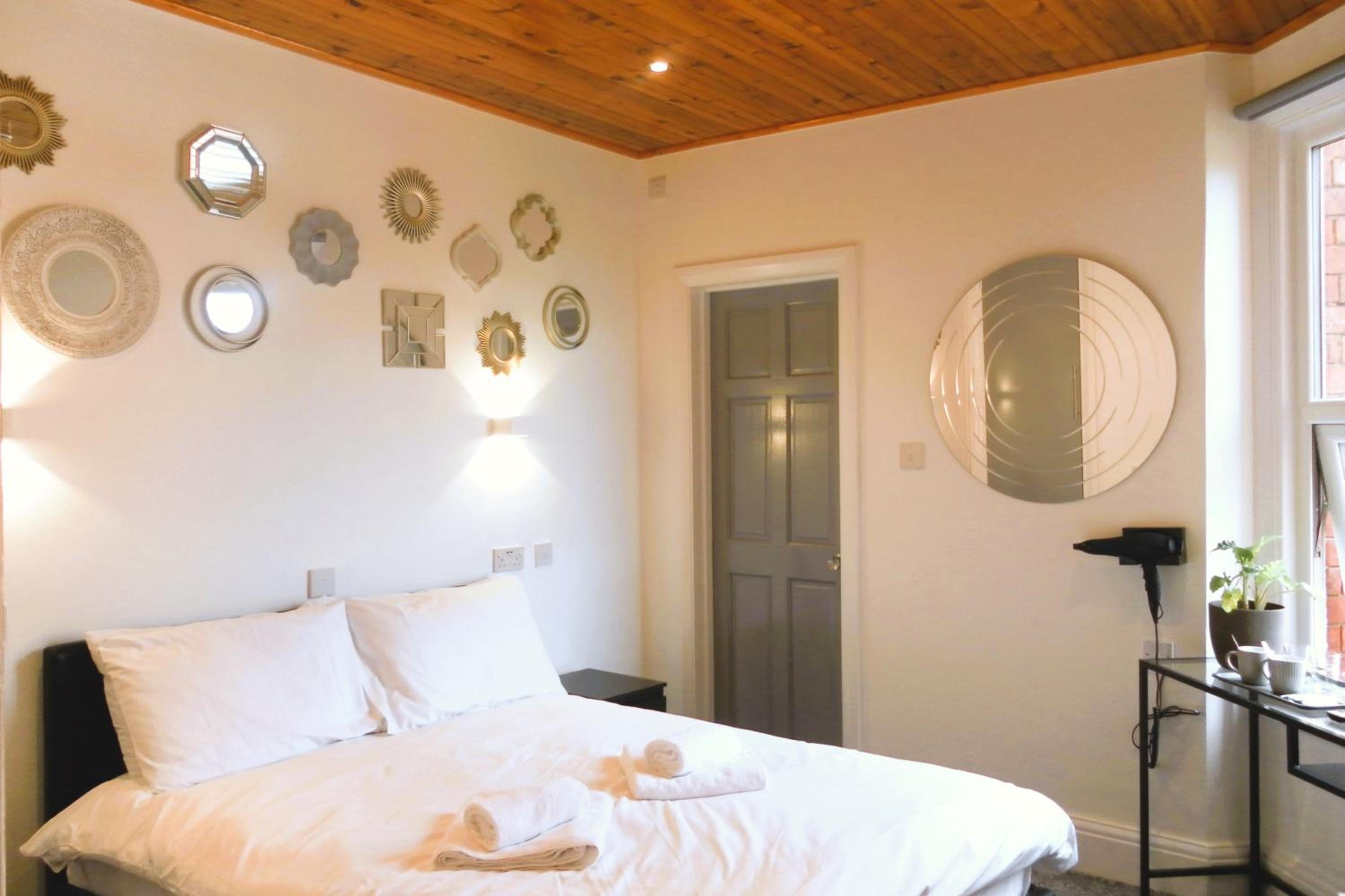 Double Room with Private Bathroom photo 2
