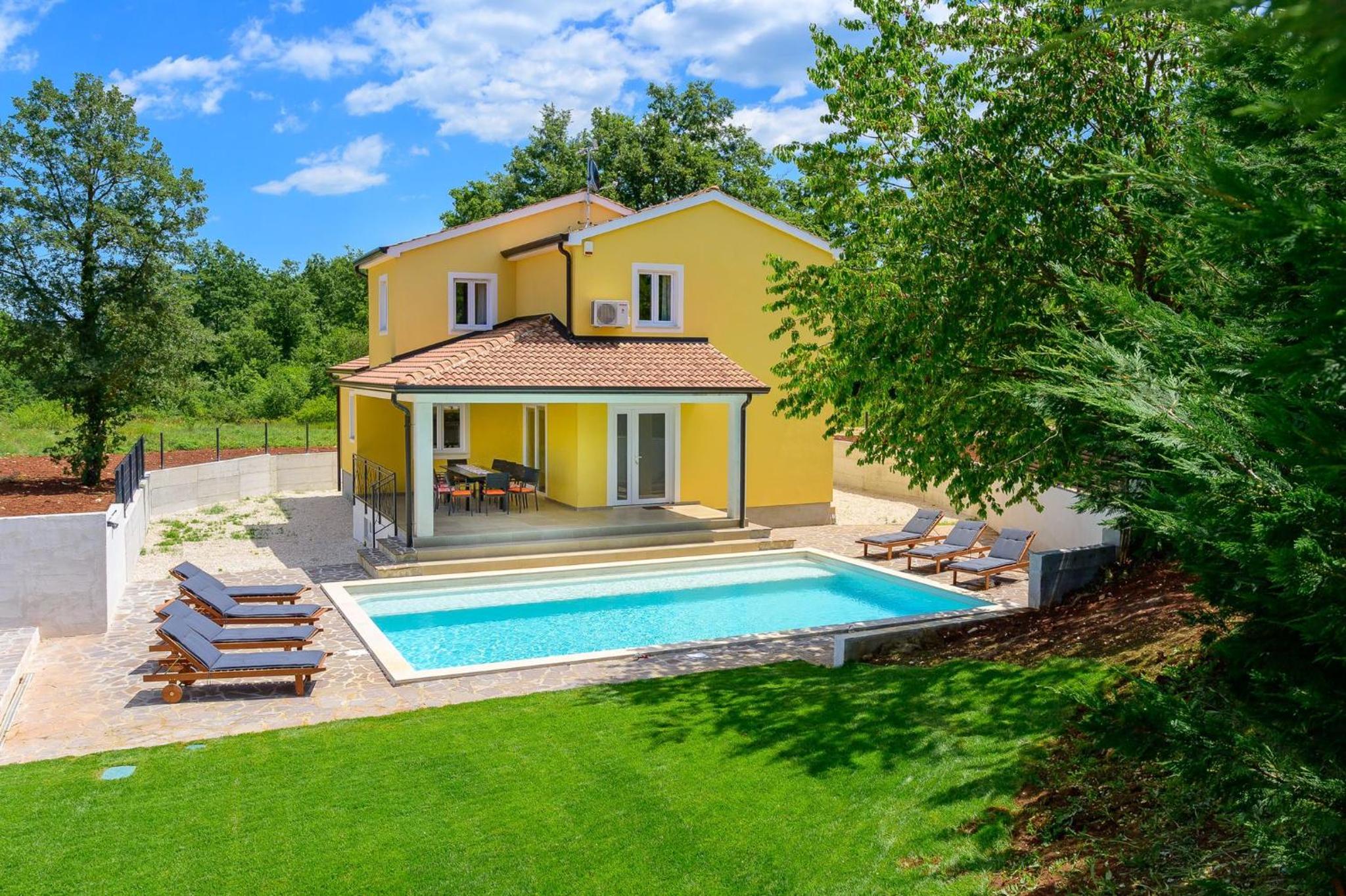 Villa with Private Pool photo 2