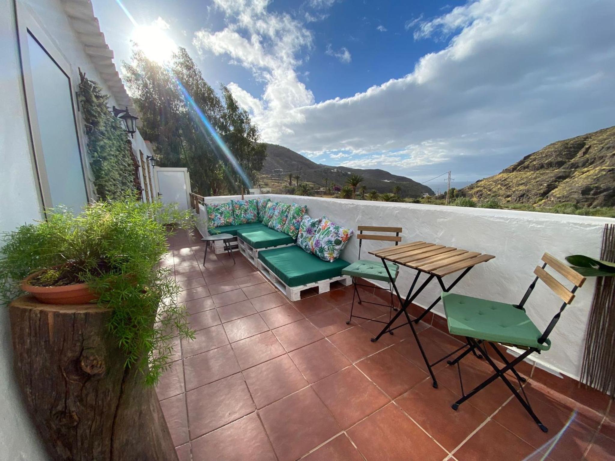 Apartment with Terrace - Photo 20