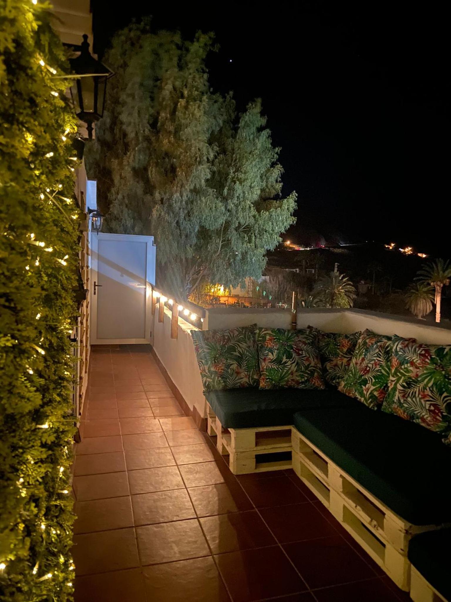 Apartment with Terrace - Photo 17