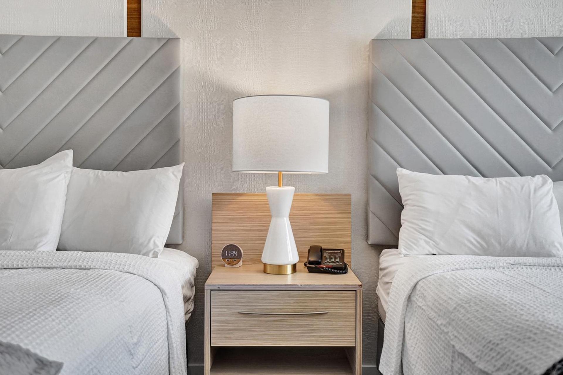 Premium Two Doubles with Kitchenette  - Photo 8