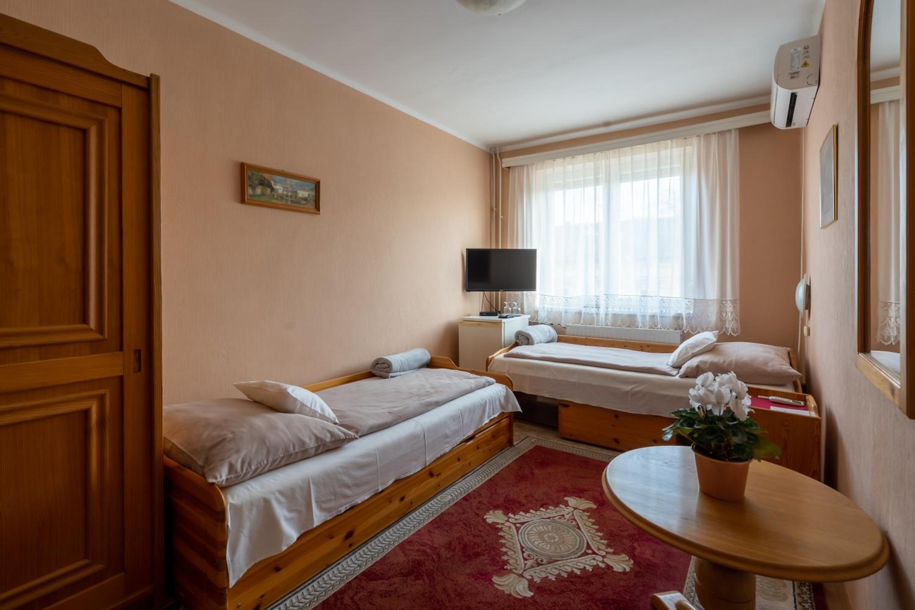 Twin Room photo 1