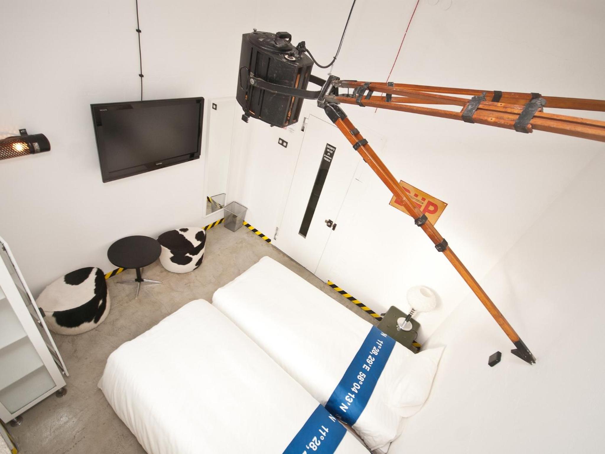 Double or Twin Room with Private External Bathroom - Photo 6