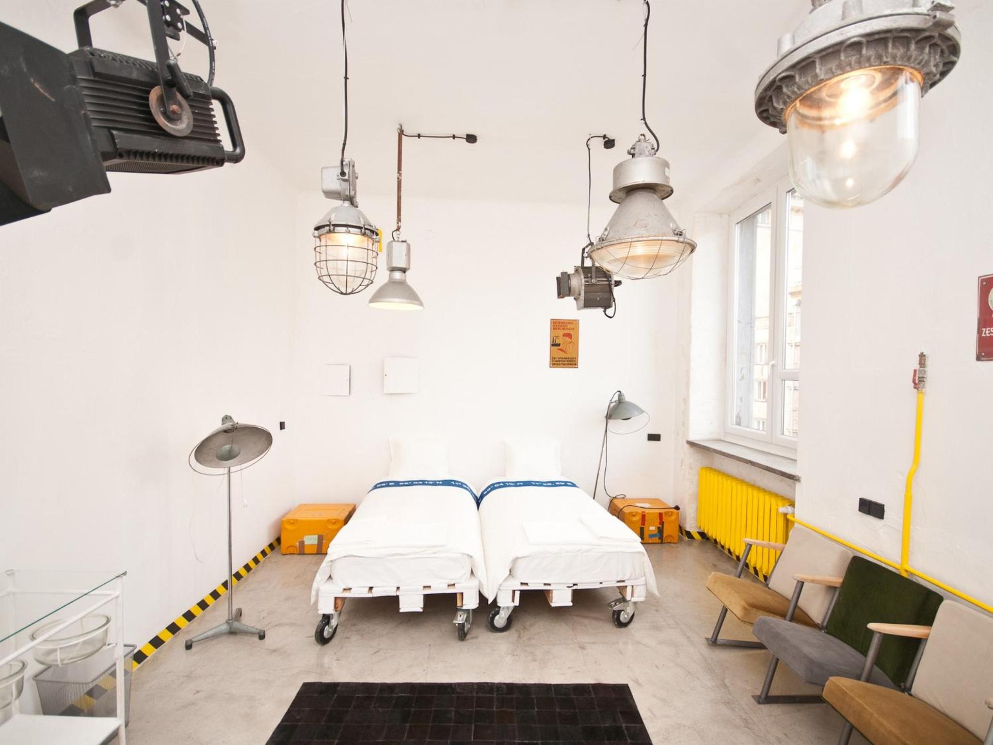 Double or Twin Room with Private External Bathroom - Photo 2
