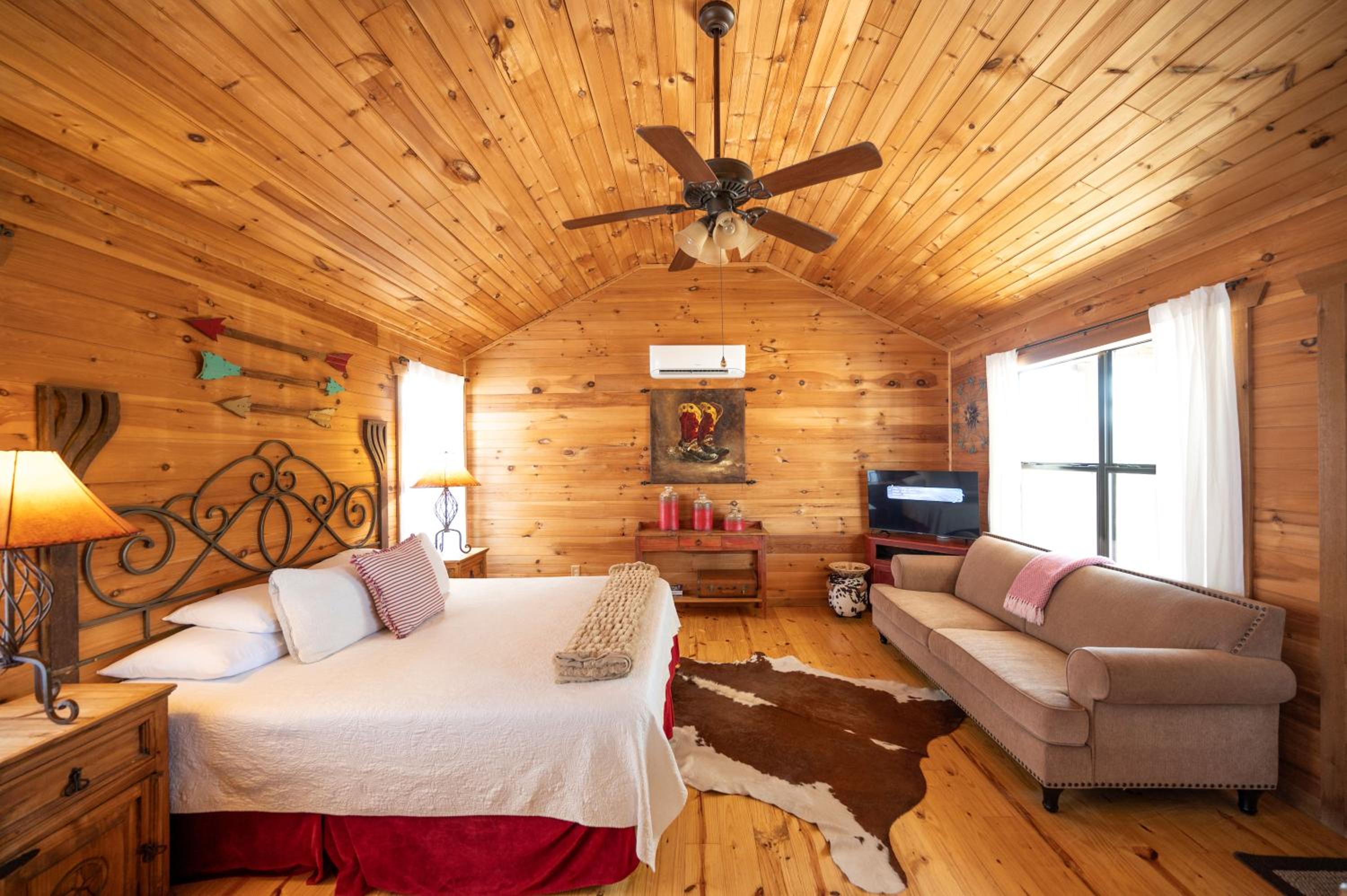 One-Bedroom Cabin