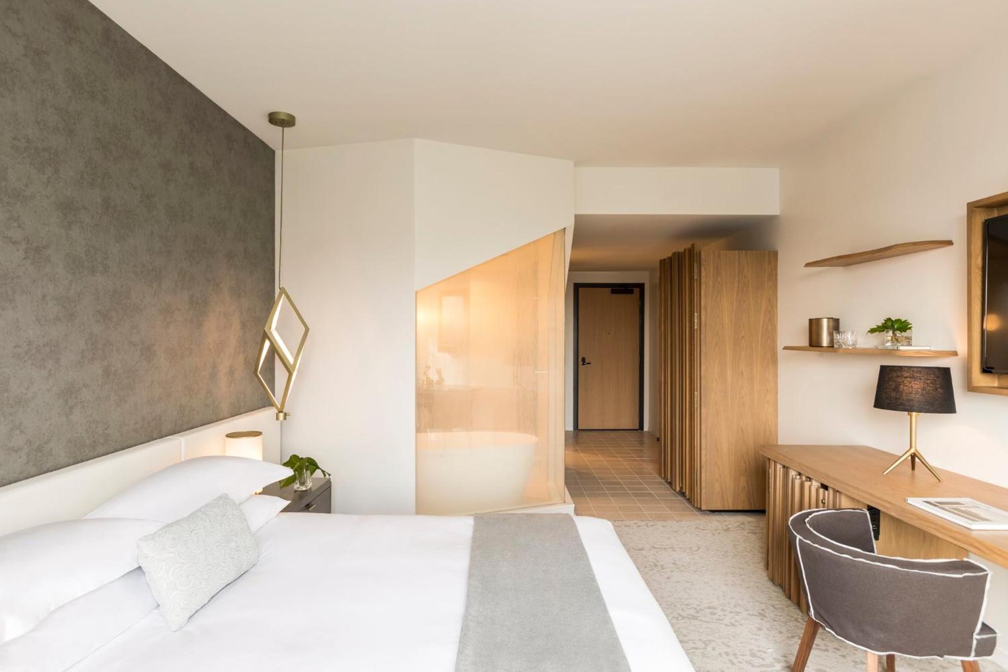 Premium King Room with Tub and Walk-In Shower