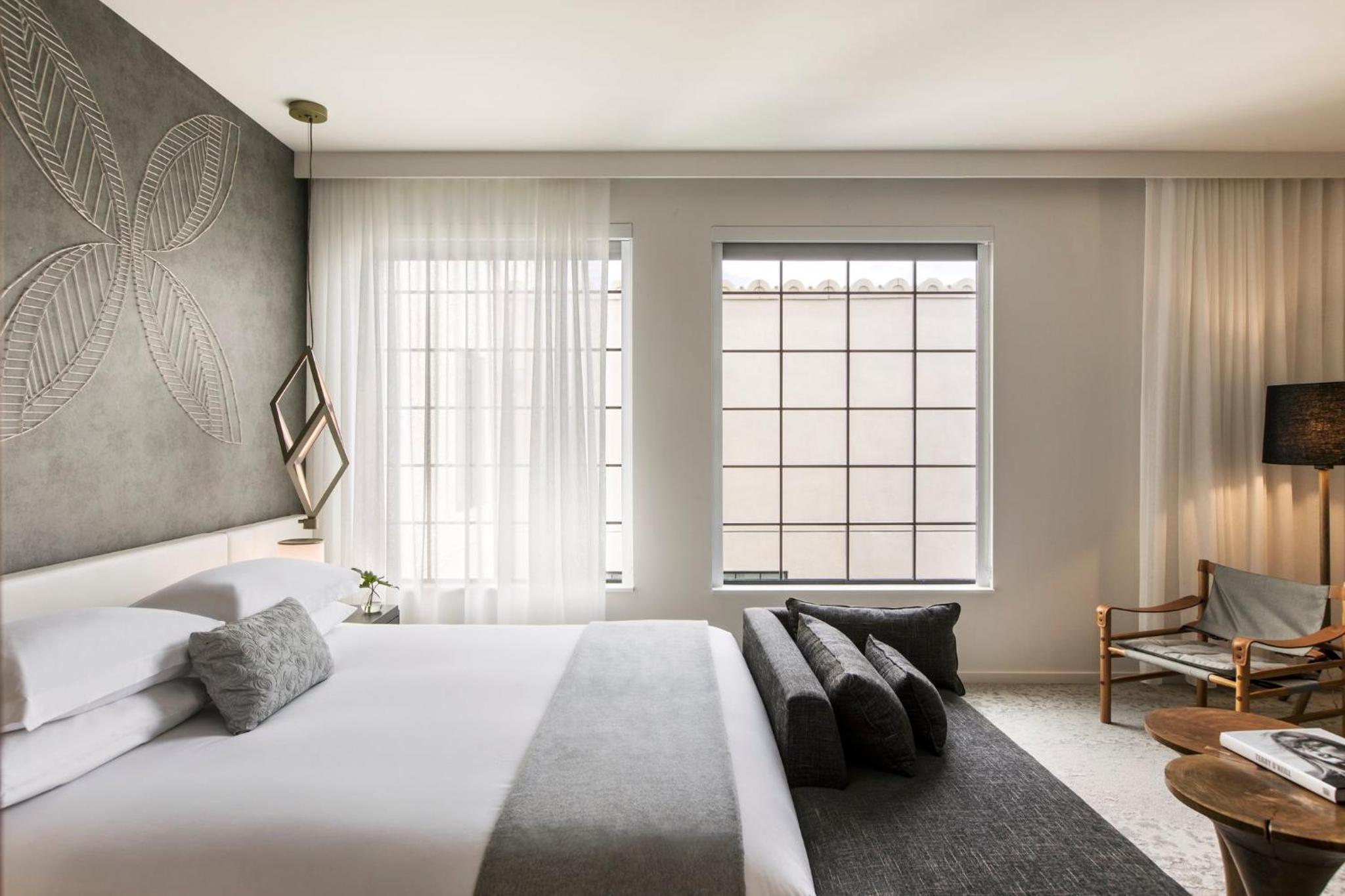 Premium King Room with One King Bed (Non Smoking)