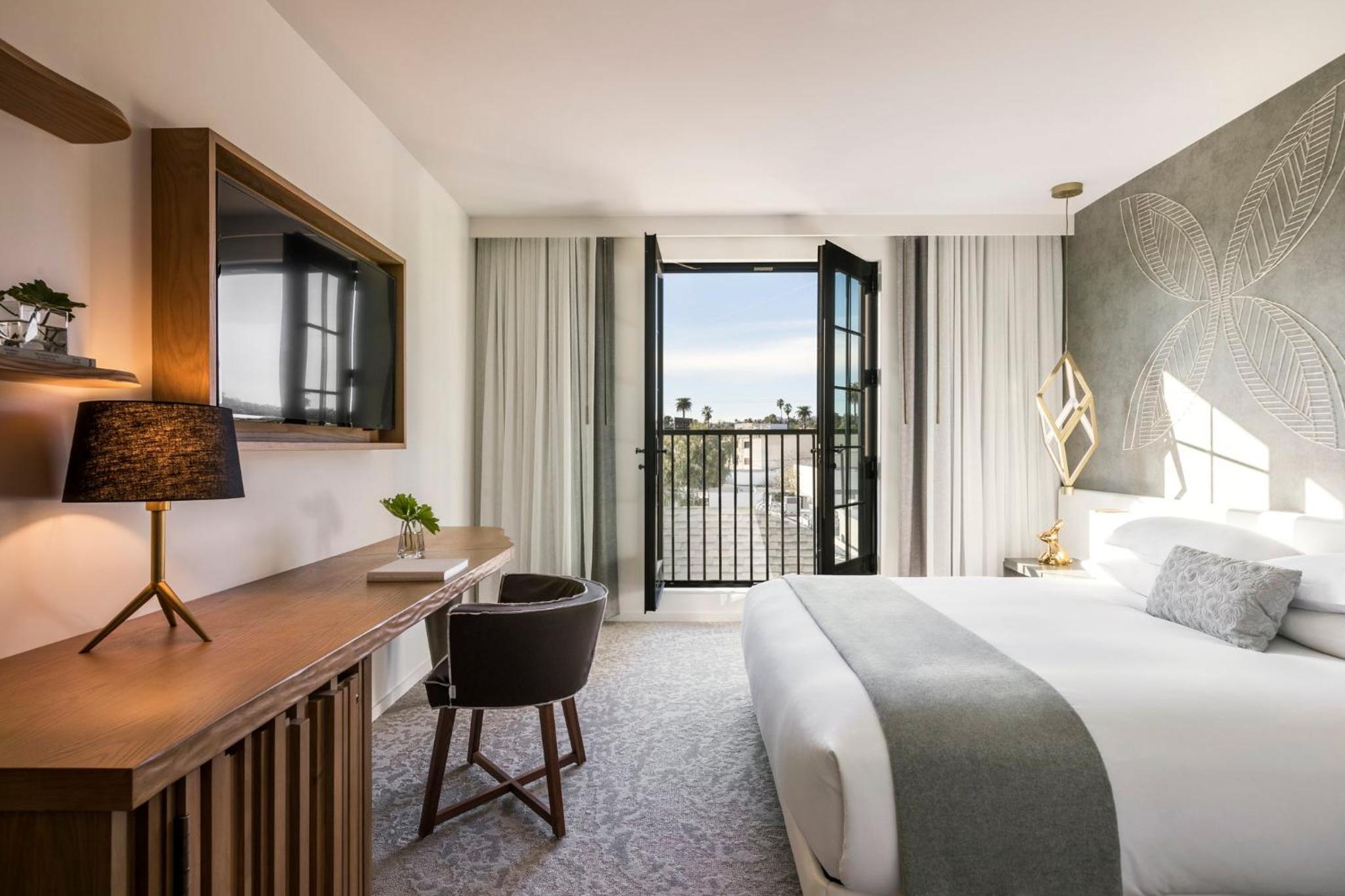 King Room - Communications Accessible