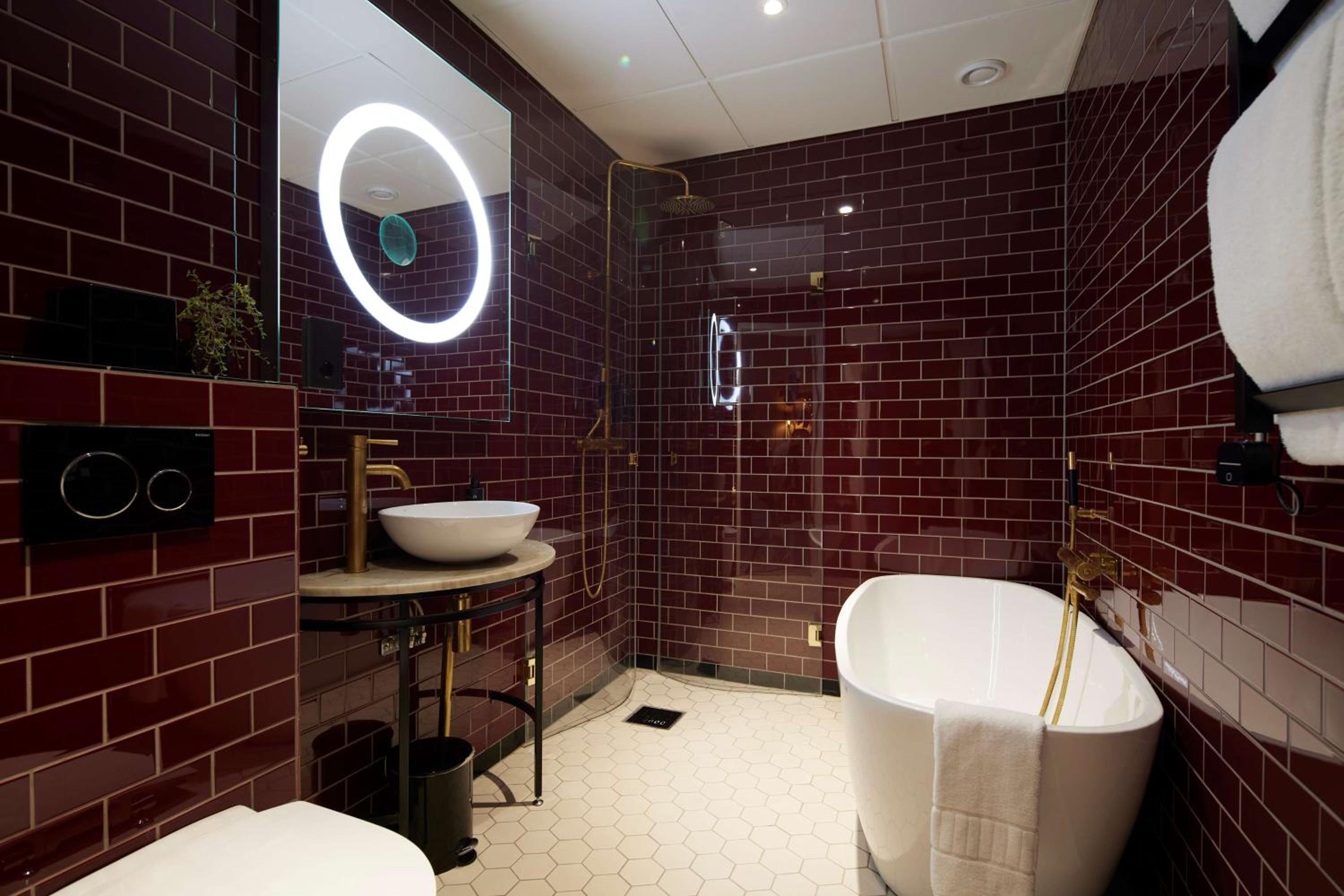 King Suite - Photo 10
