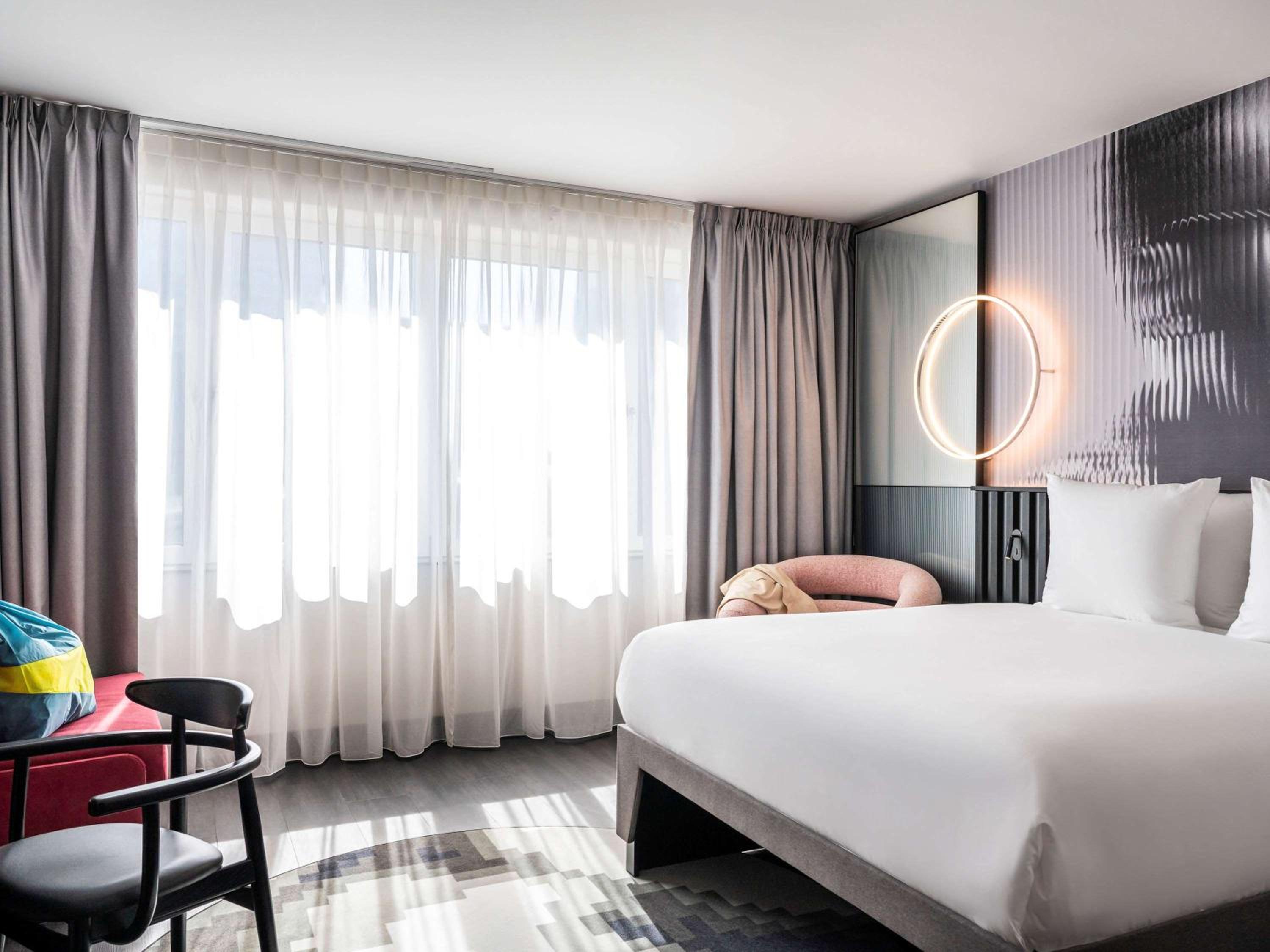 Superior Queen Room with Single Sofa Bed