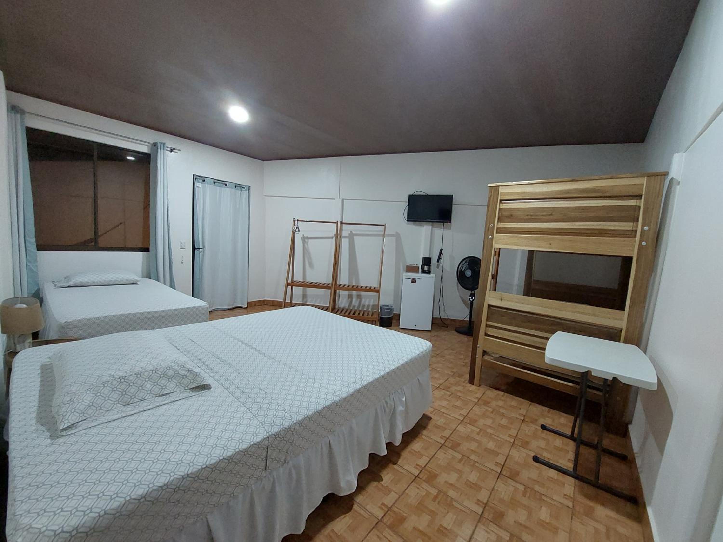 Habitación Doble con Dos Camas Dobles