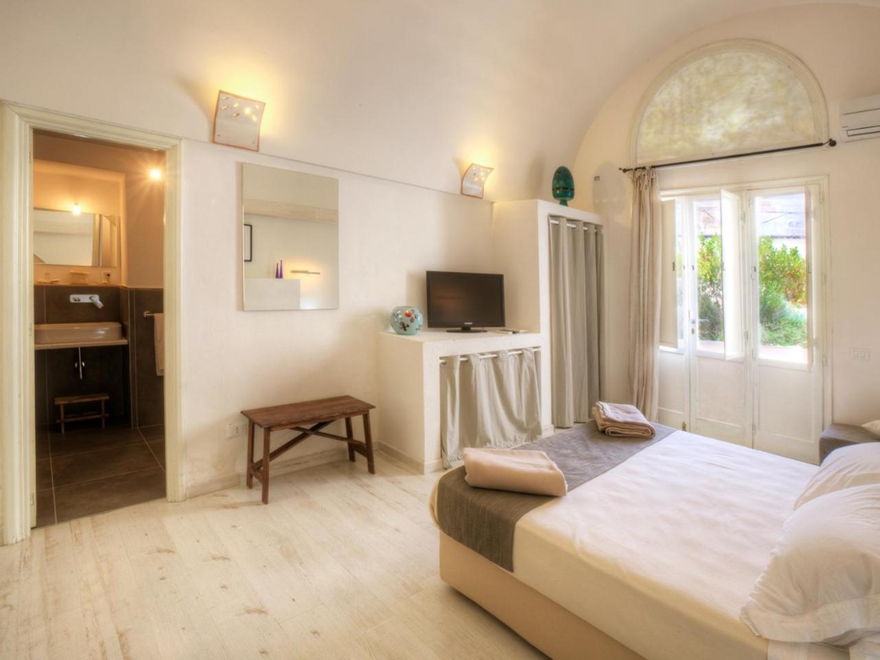 Triple Room with Garden View - Photo 6
