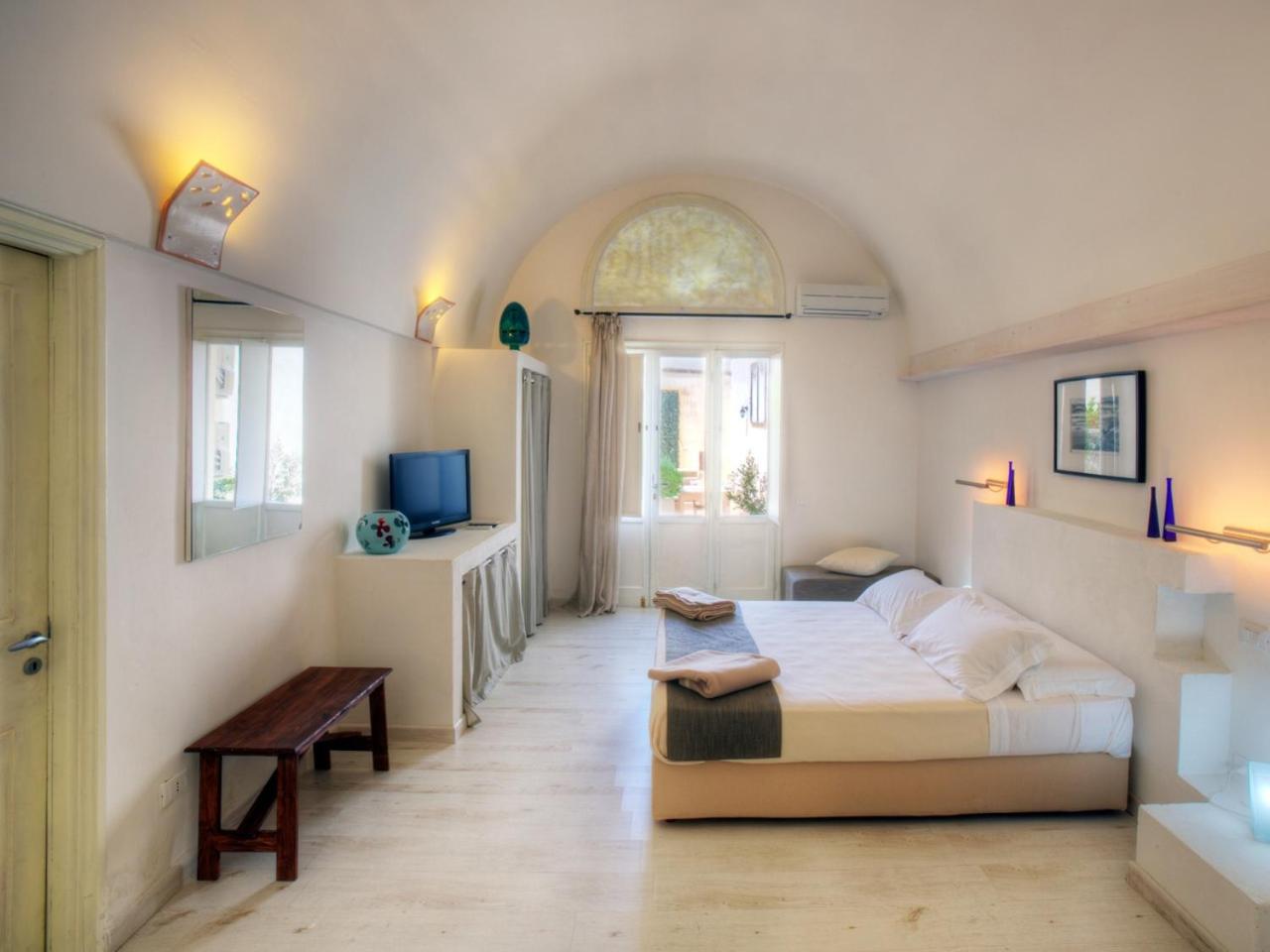 Triple Room with Garden View - Photo 3